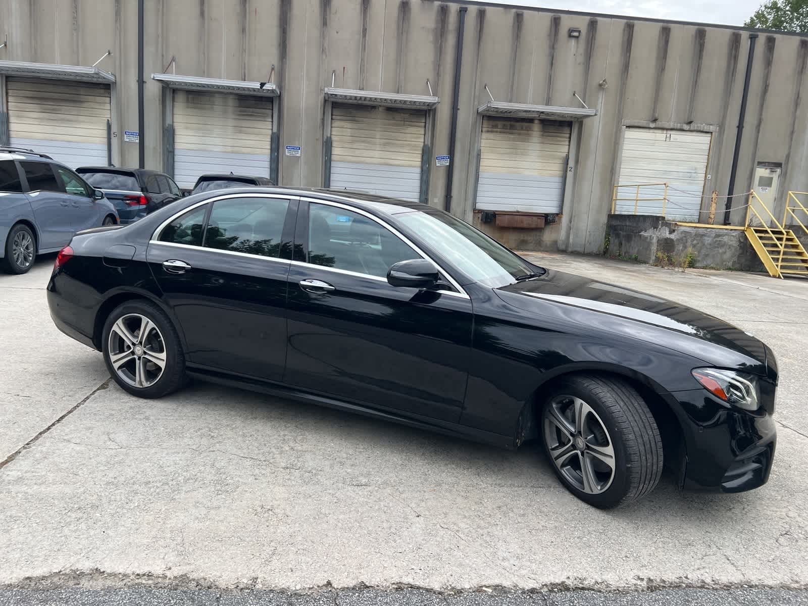 Thumbnail: 2017 Mercedes-Benz E-Class - 13
