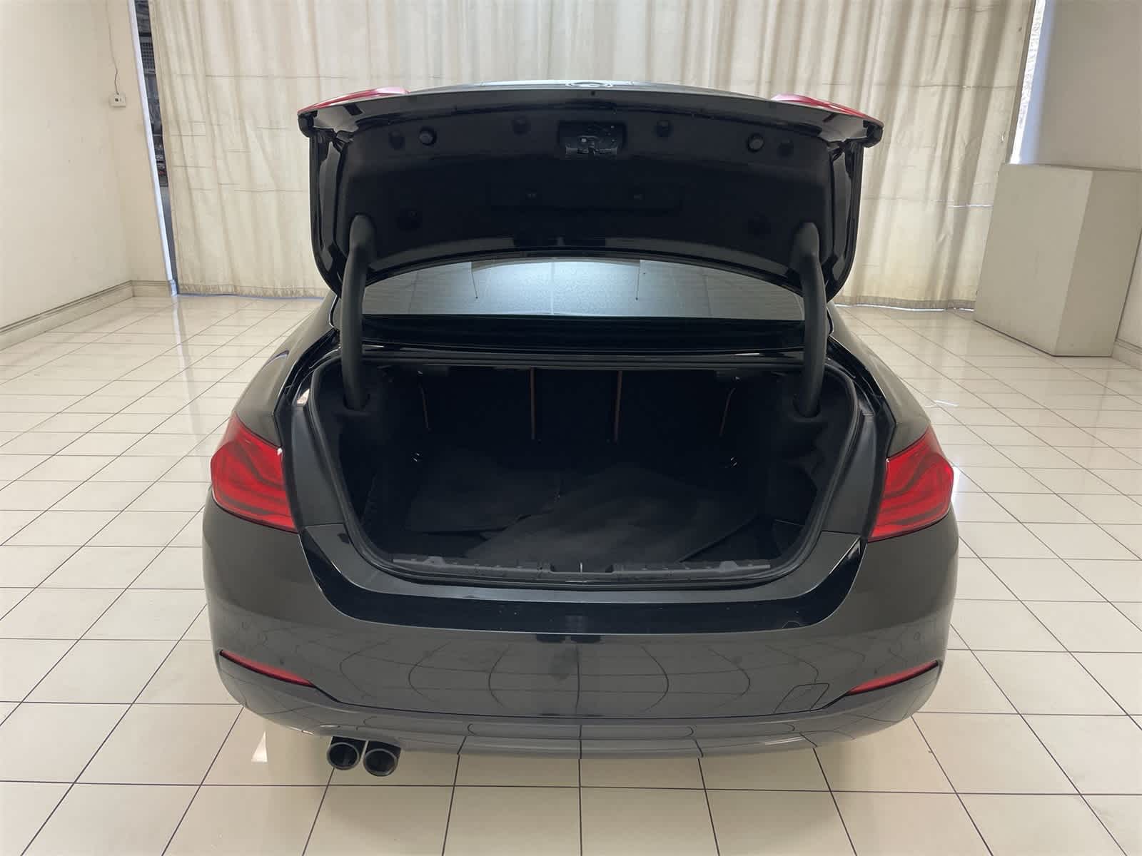 Thumbnail: 2018 BMW 4 Series - 24