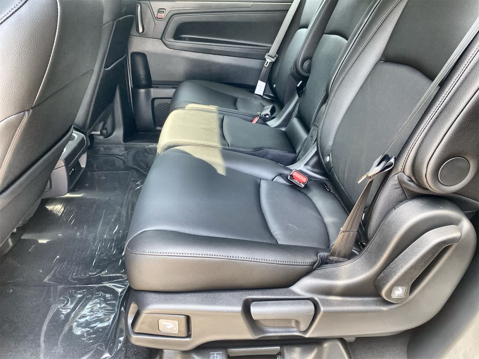 Thumbnail: 2026 Honda Odyssey - 10