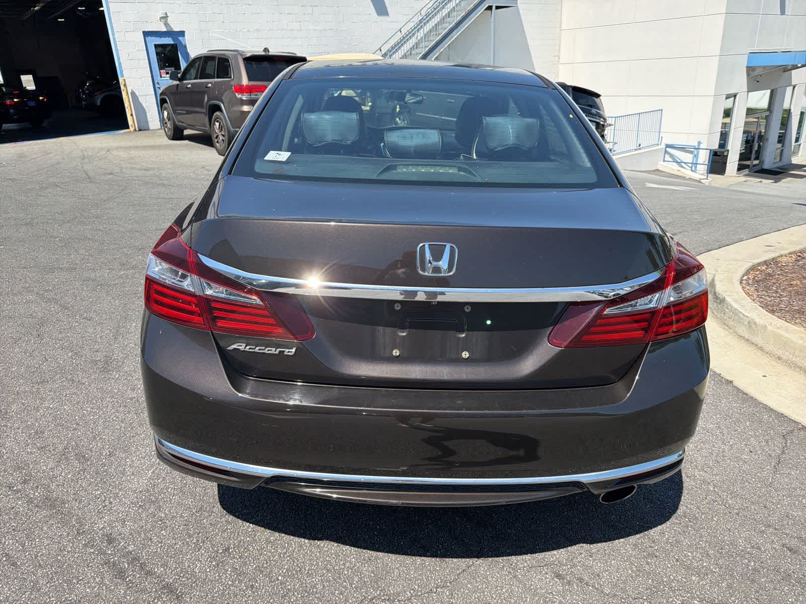 Thumbnail: 2017 Honda Accord - 10