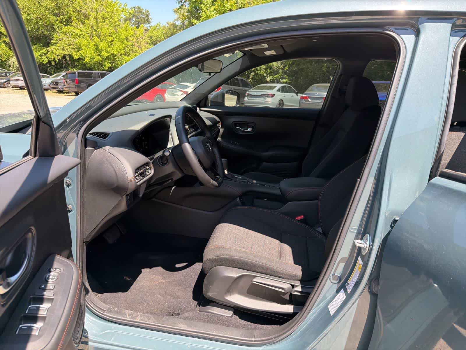 Thumbnail: 2025 Honda HR-V - 17