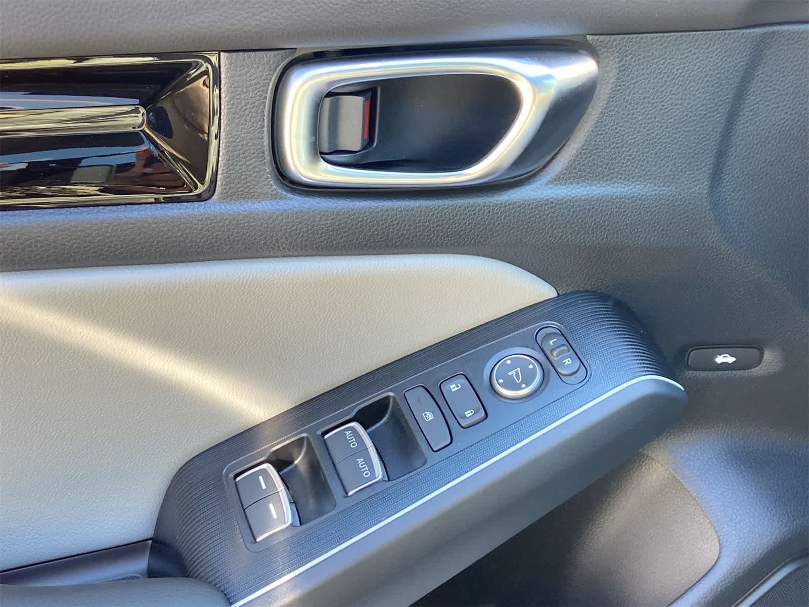 2025 Honda Civic Sport Touring 29