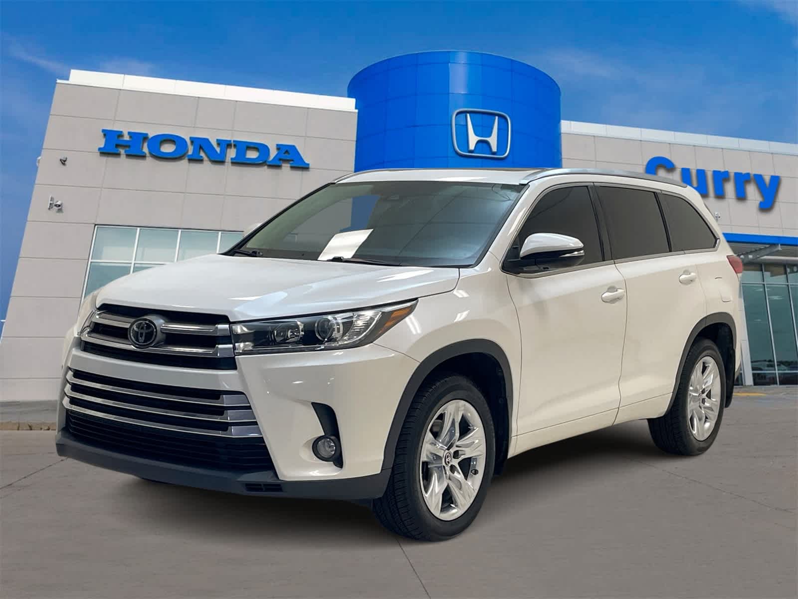 Thumbnail: 2017 Toyota Highlander - 1