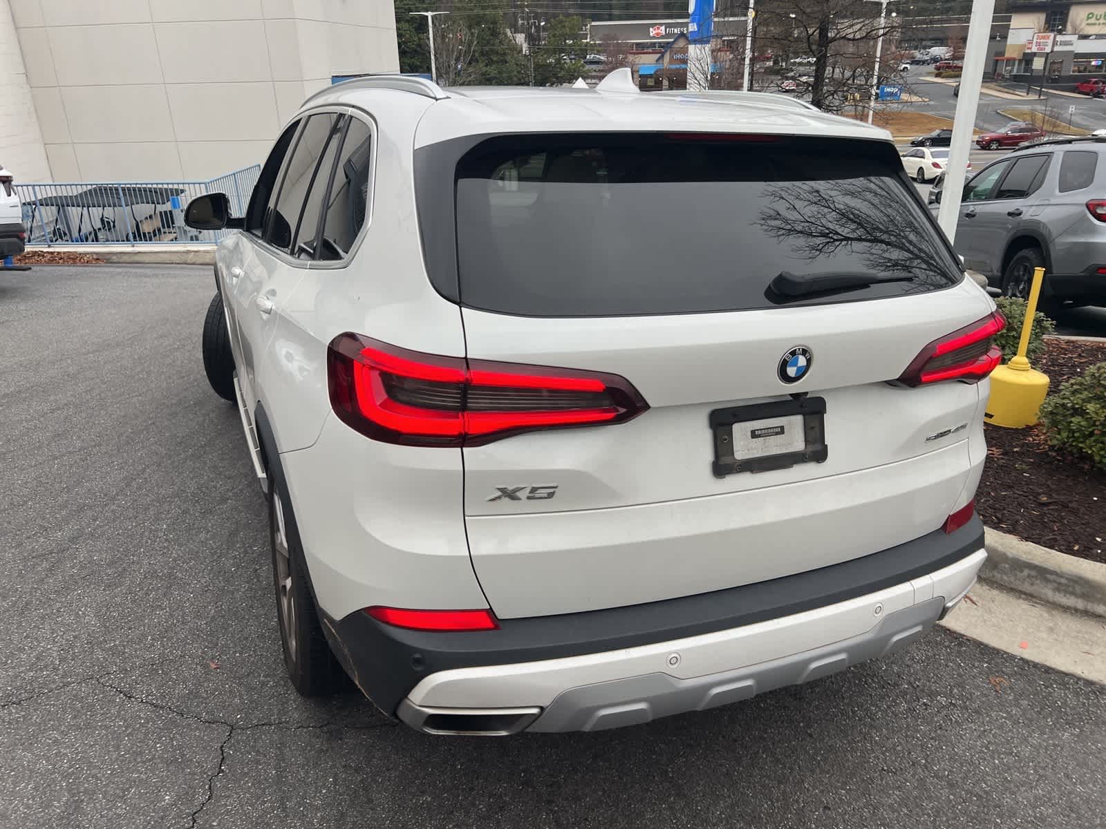 Thumbnail: 2021 BMW X5 - 8