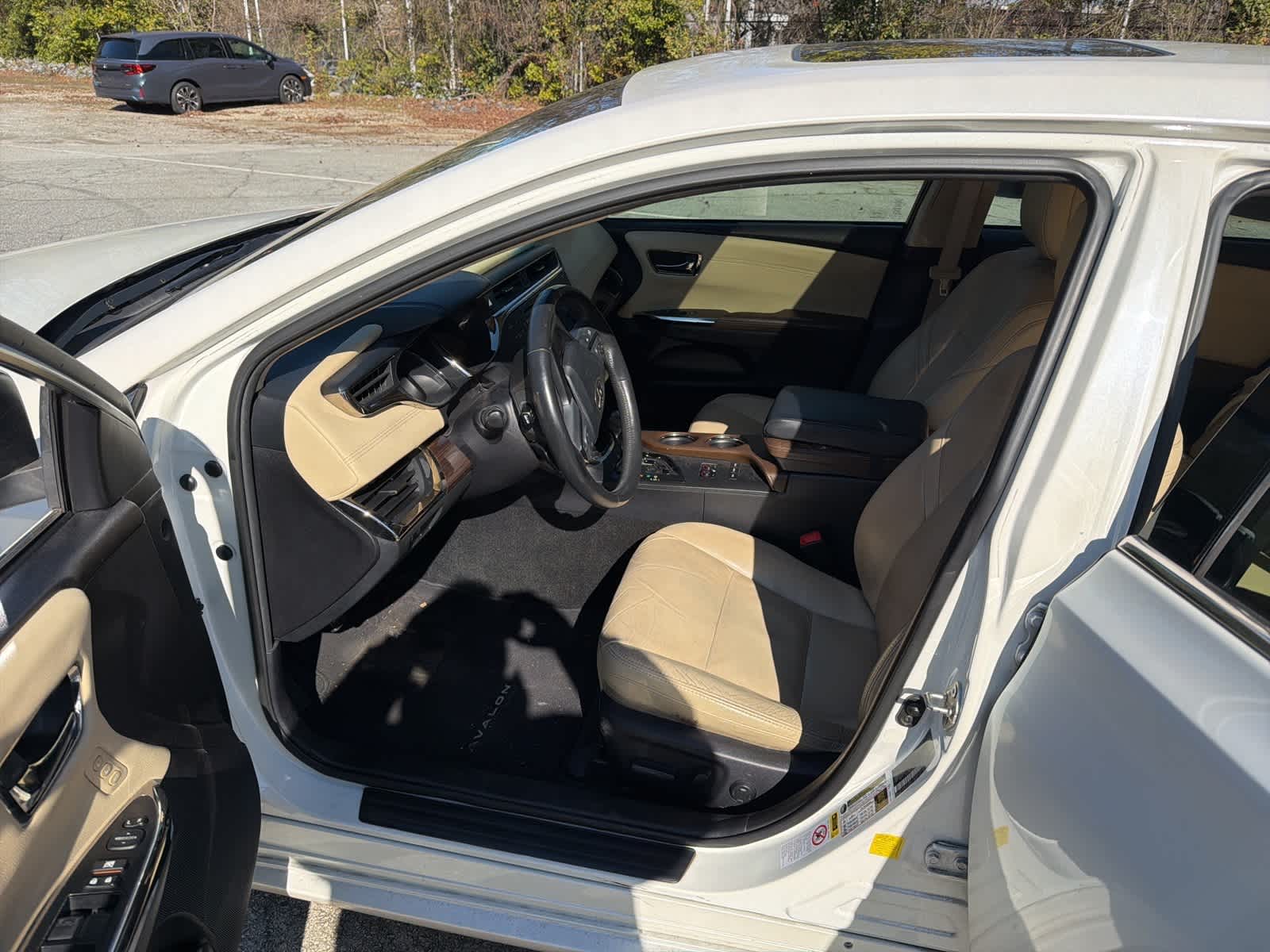 Thumbnail: 2013 Toyota Avalon - 16