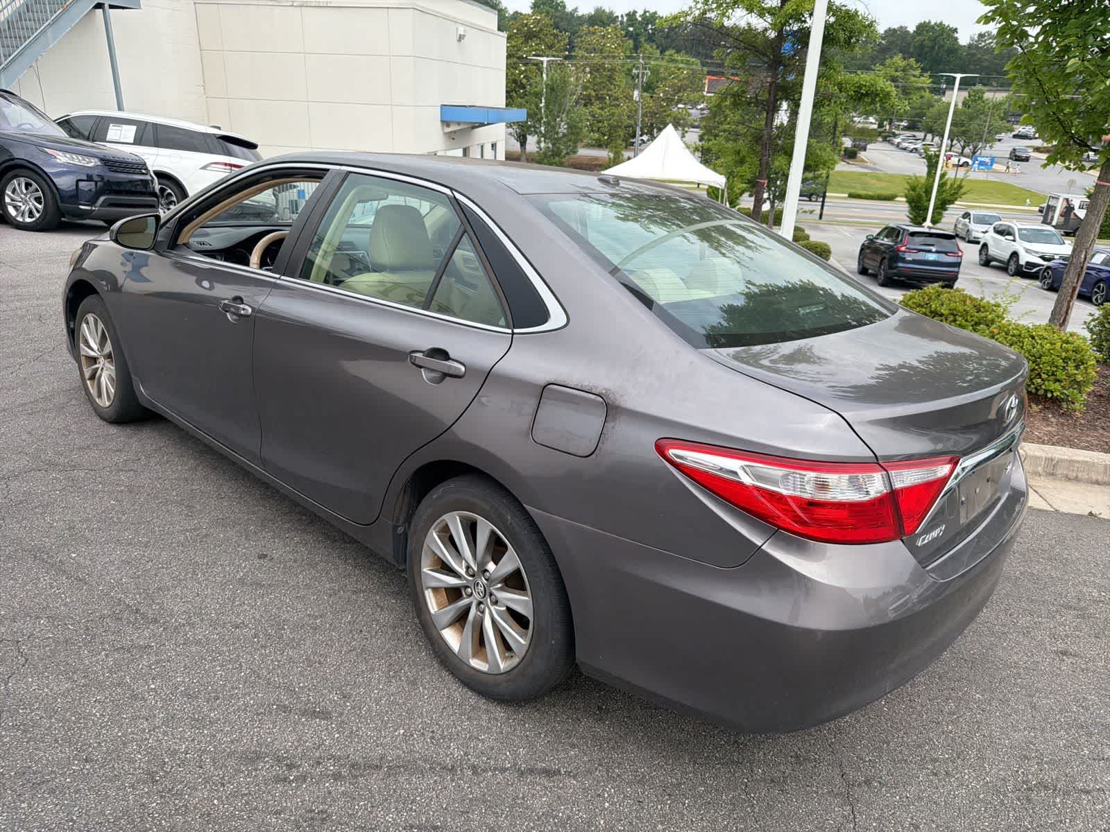 Thumbnail: 2015 Toyota Camry - 9