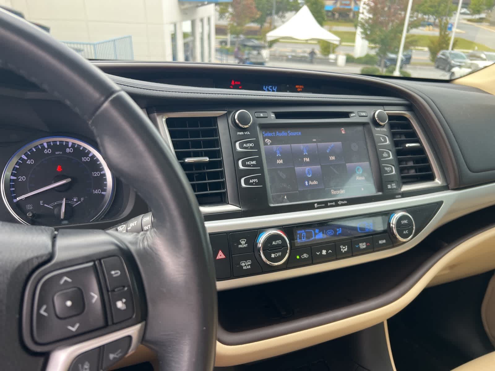 Thumbnail: 2019 Toyota Highlander - 20