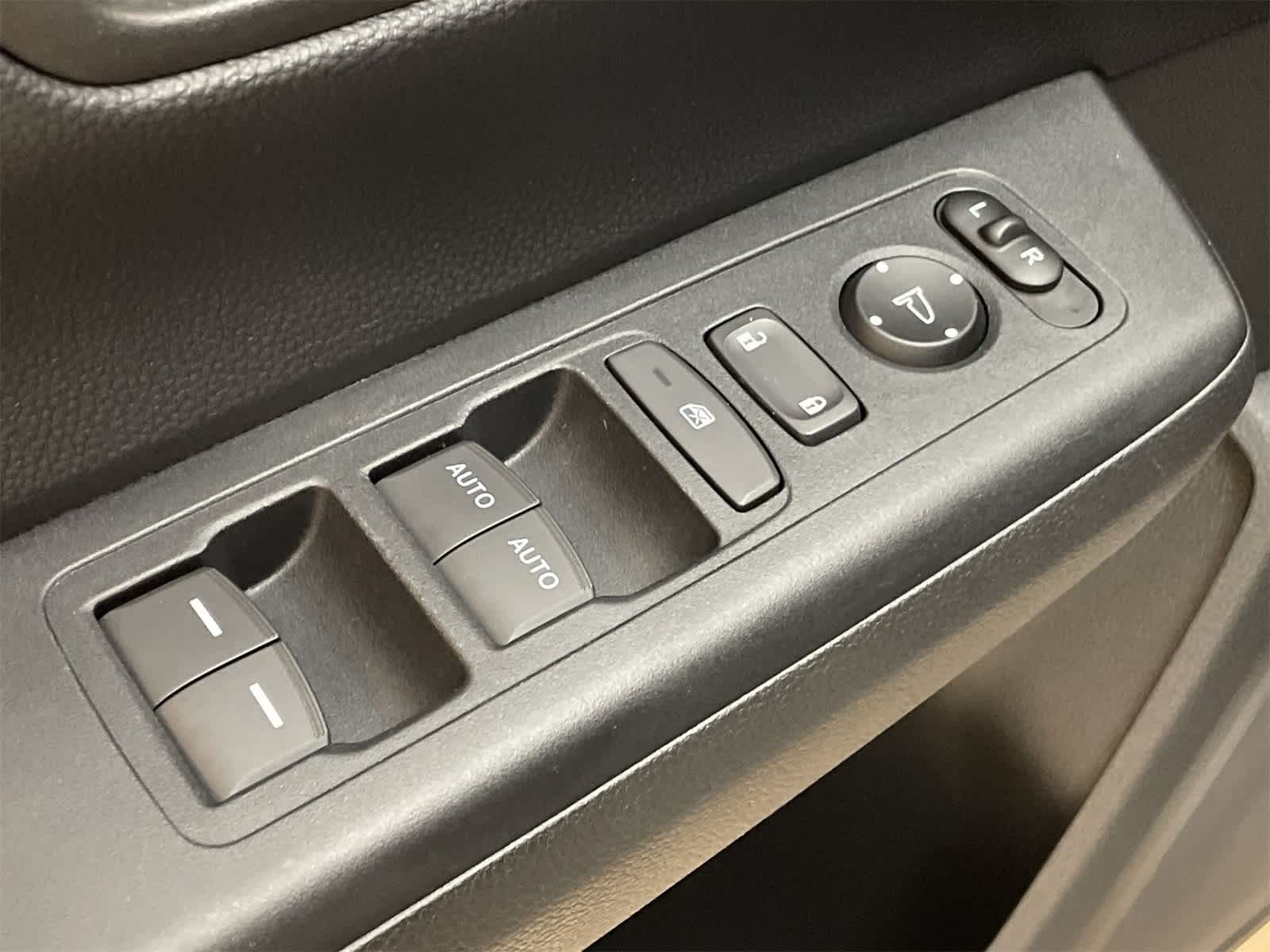 Thumbnail: 2024 Honda CR-V - 17