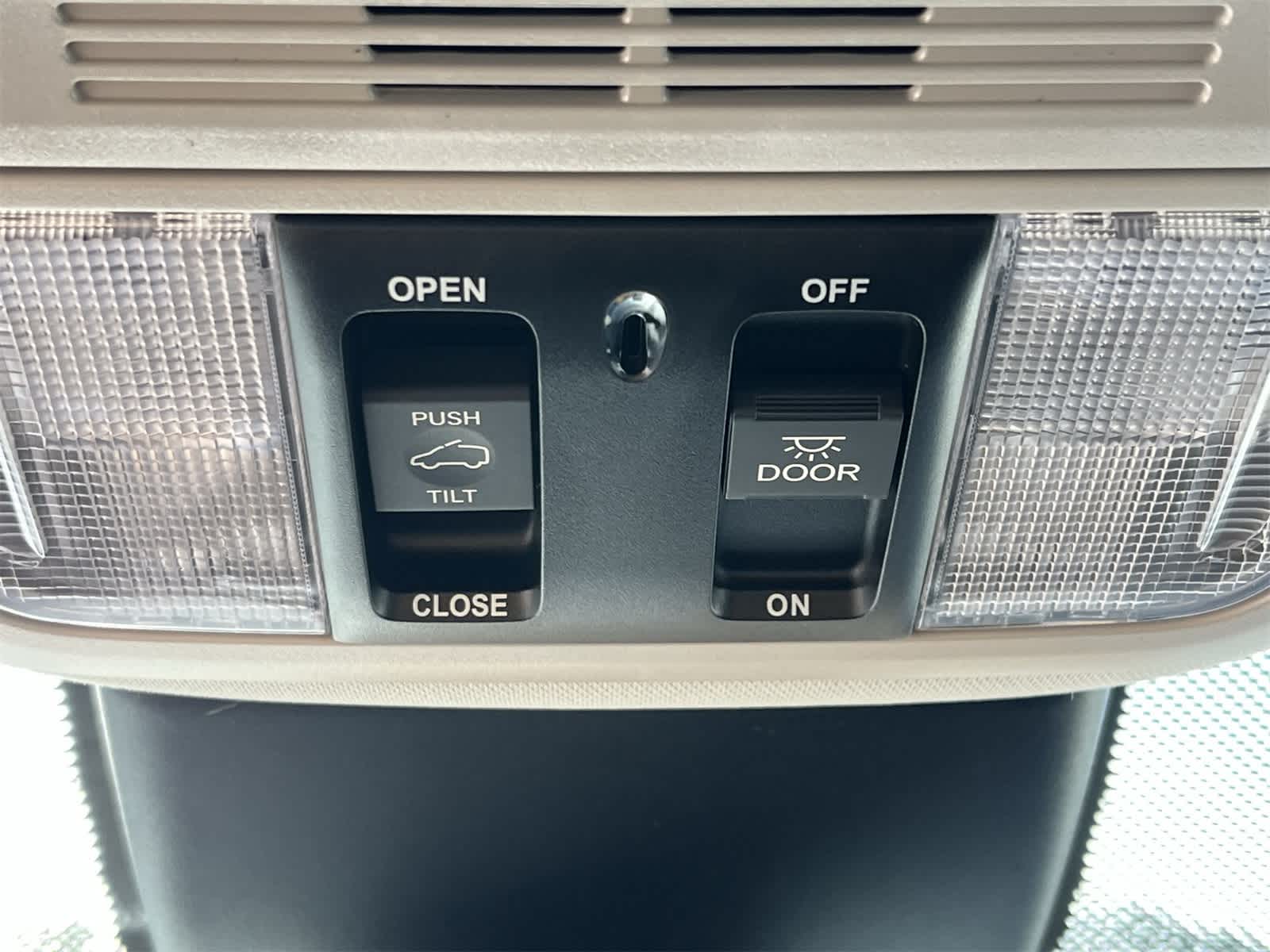 Thumbnail: 2026 Honda Odyssey - 25