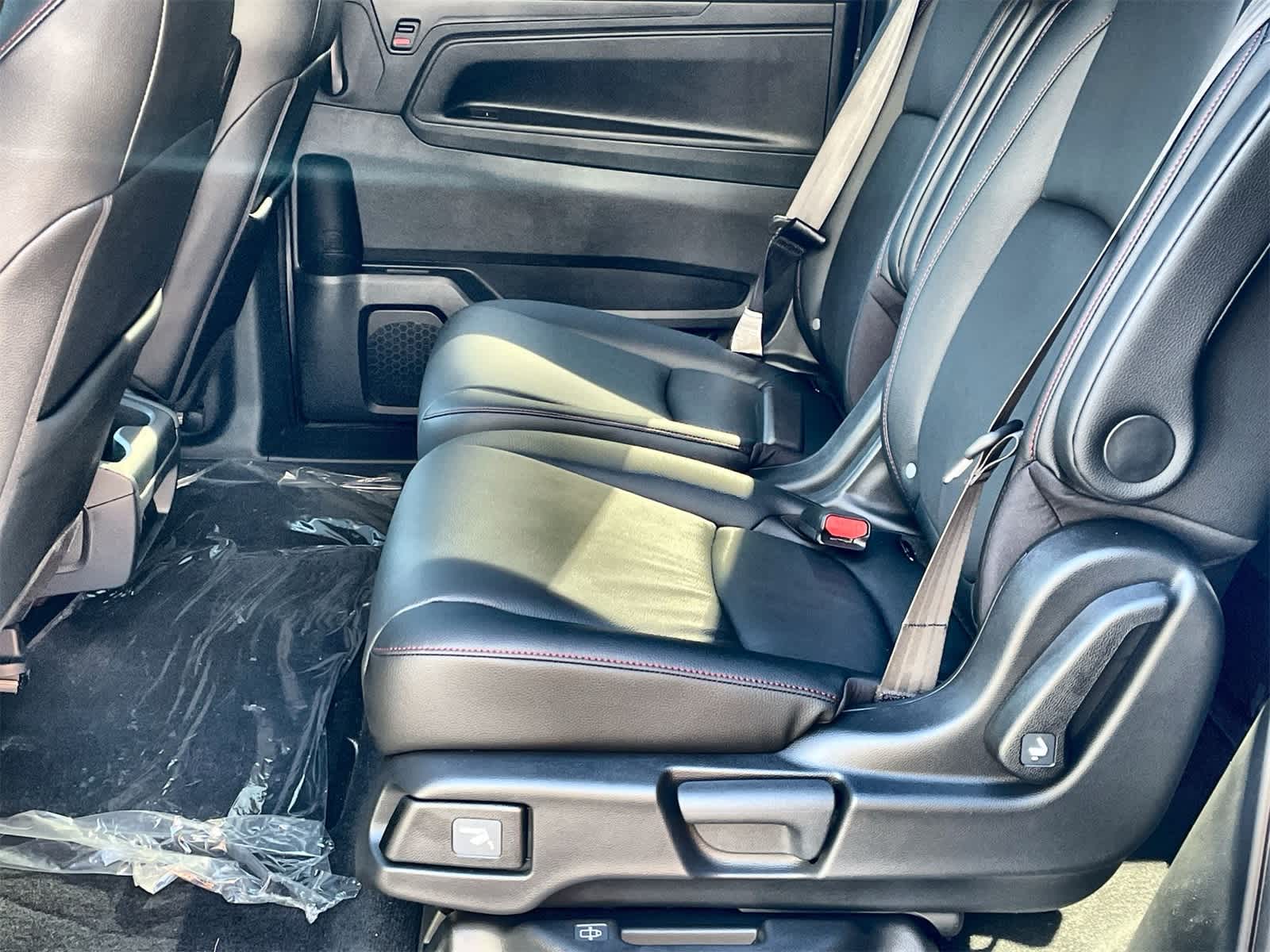 Thumbnail: 2026 Honda Odyssey - 9