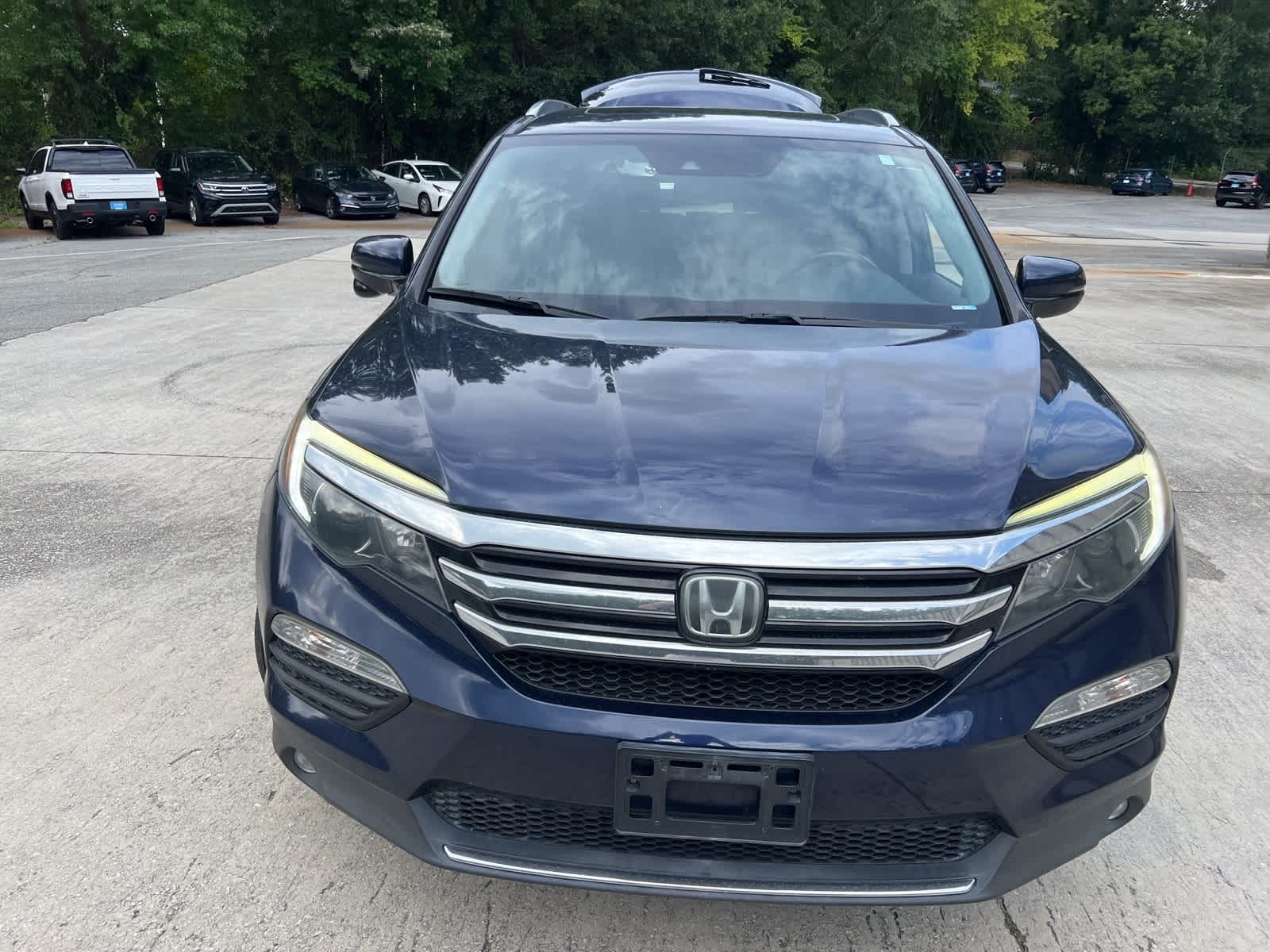Thumbnail: 2017 Honda Pilot - 14