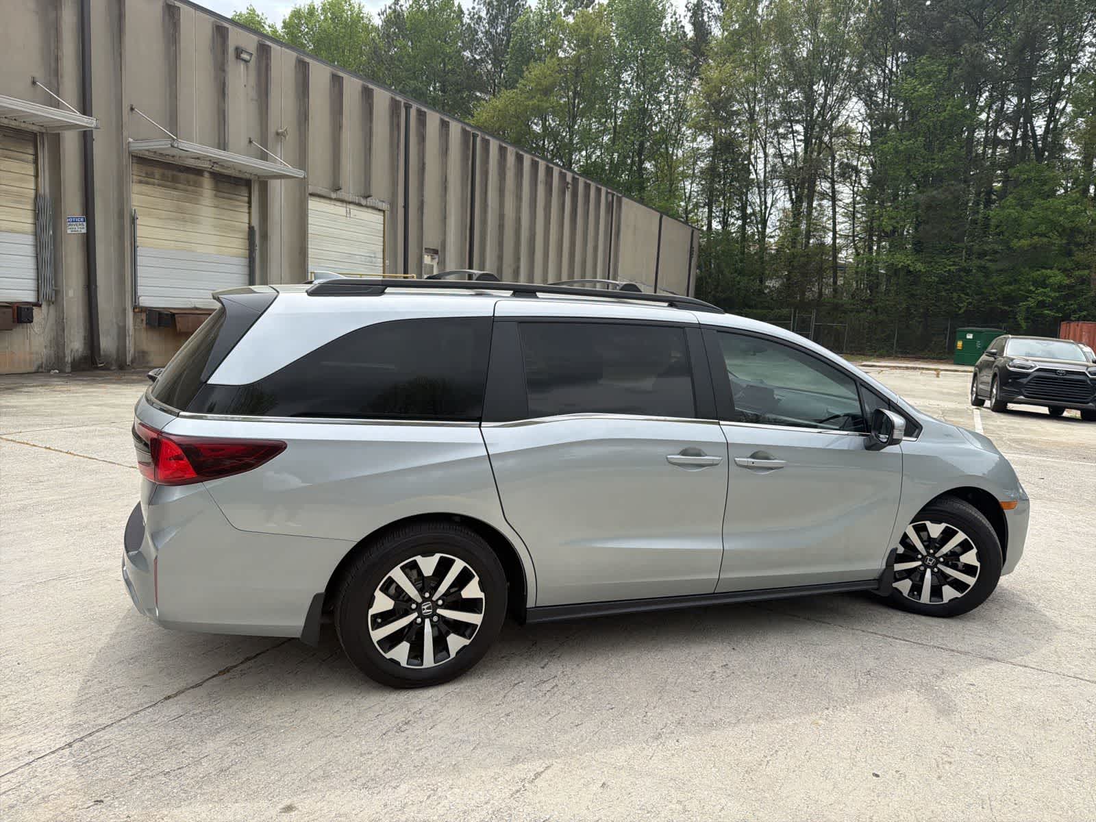 Thumbnail: 2025 Honda Odyssey - 11