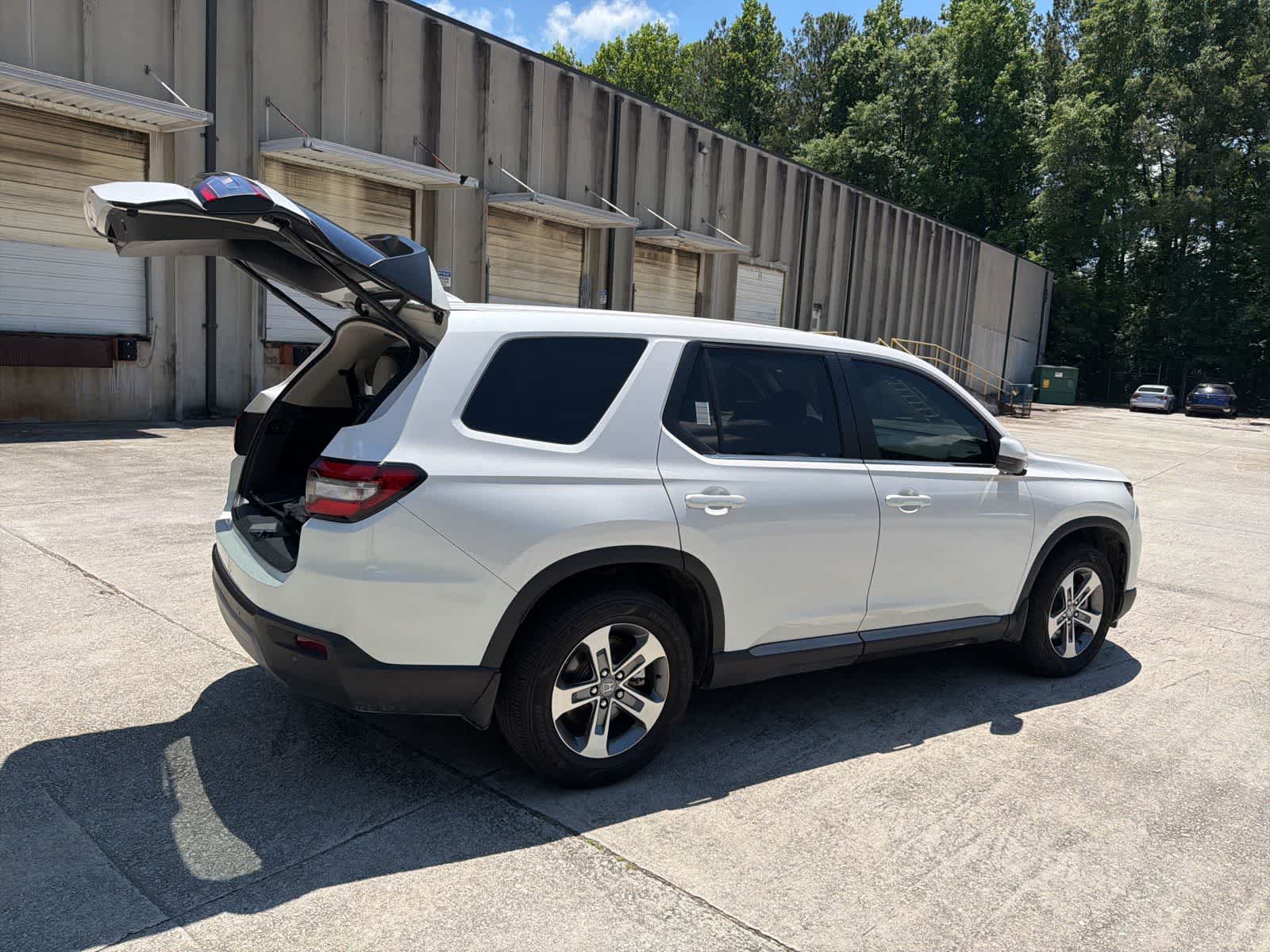 Thumbnail: 2025 Honda Pilot - 12
