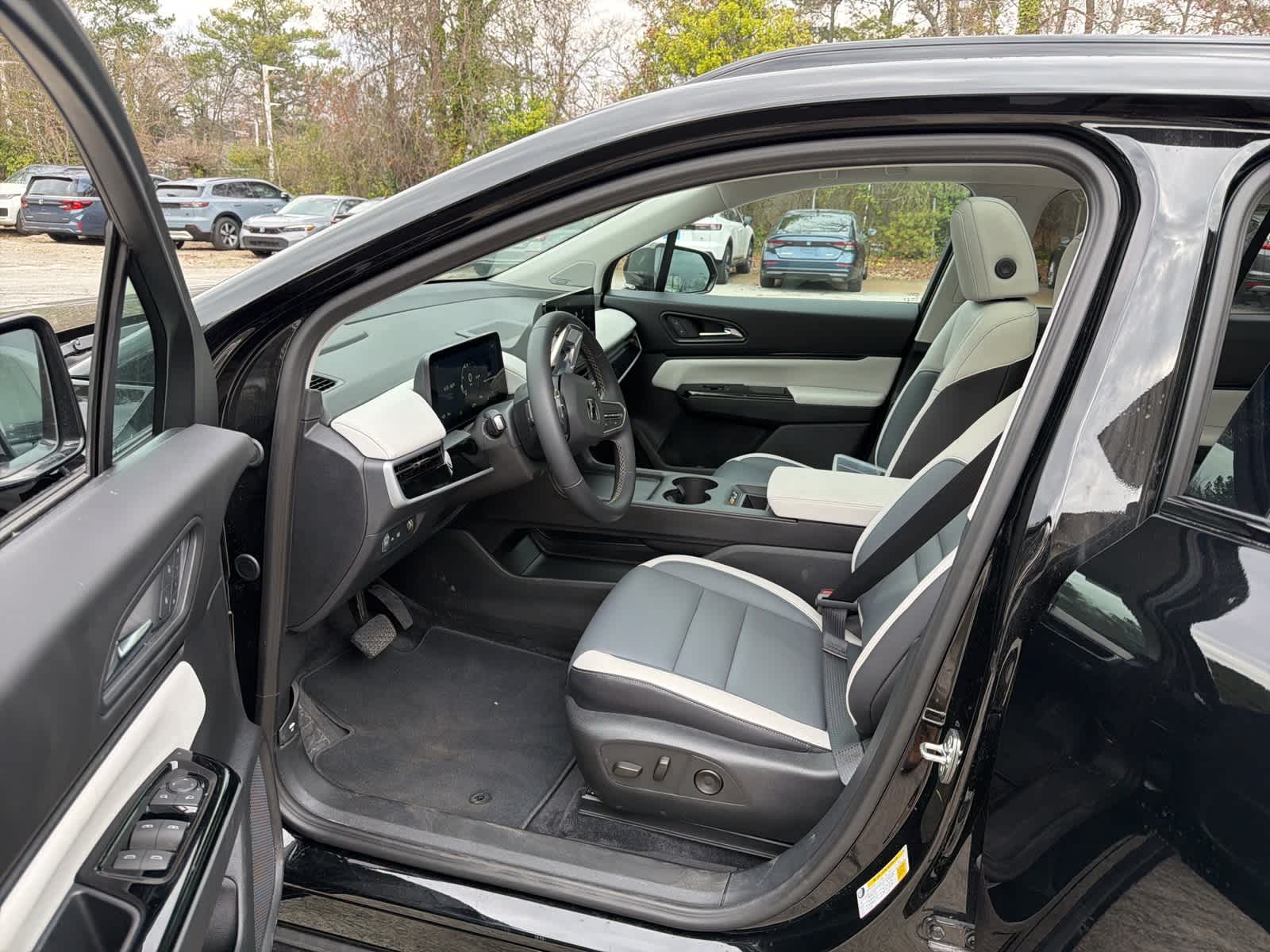 Thumbnail: 2025 Honda Prologue - 16