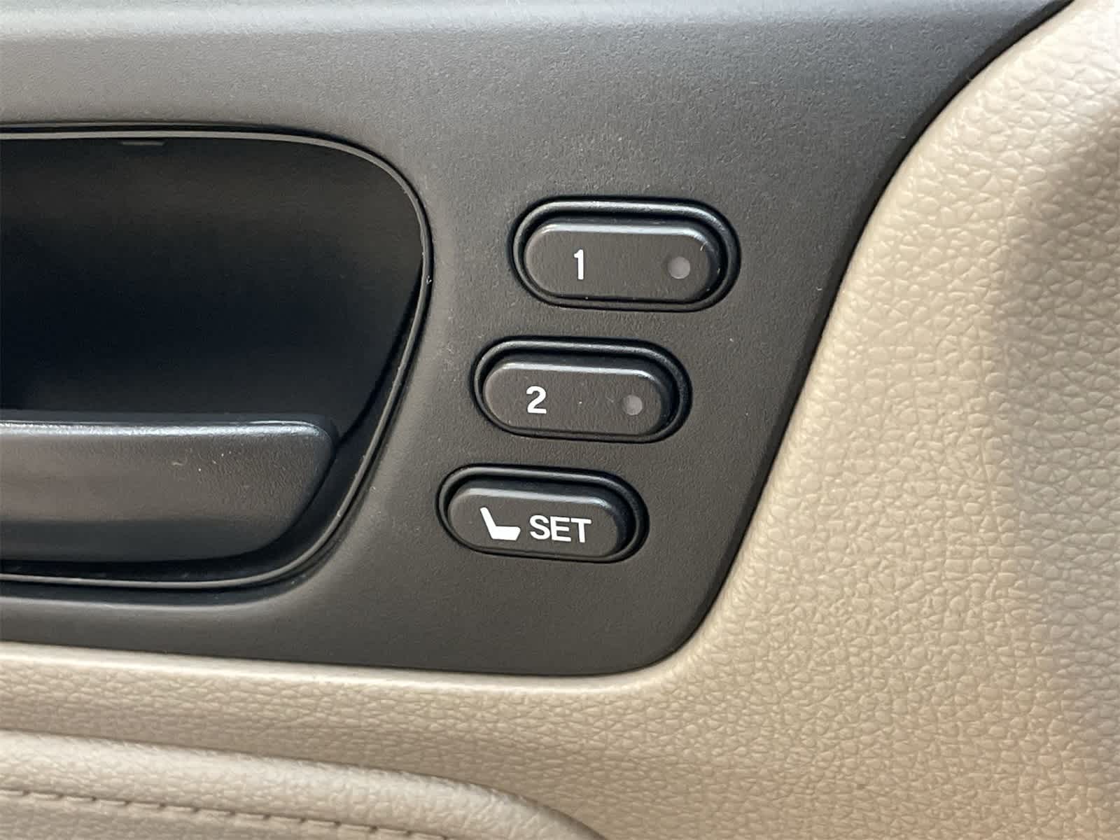 Thumbnail: 2023 Honda Odyssey - 18