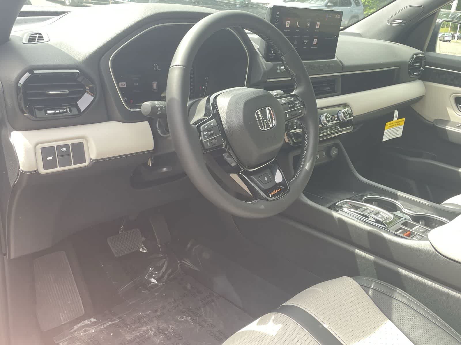 Thumbnail: 2026 Honda Passport - 13