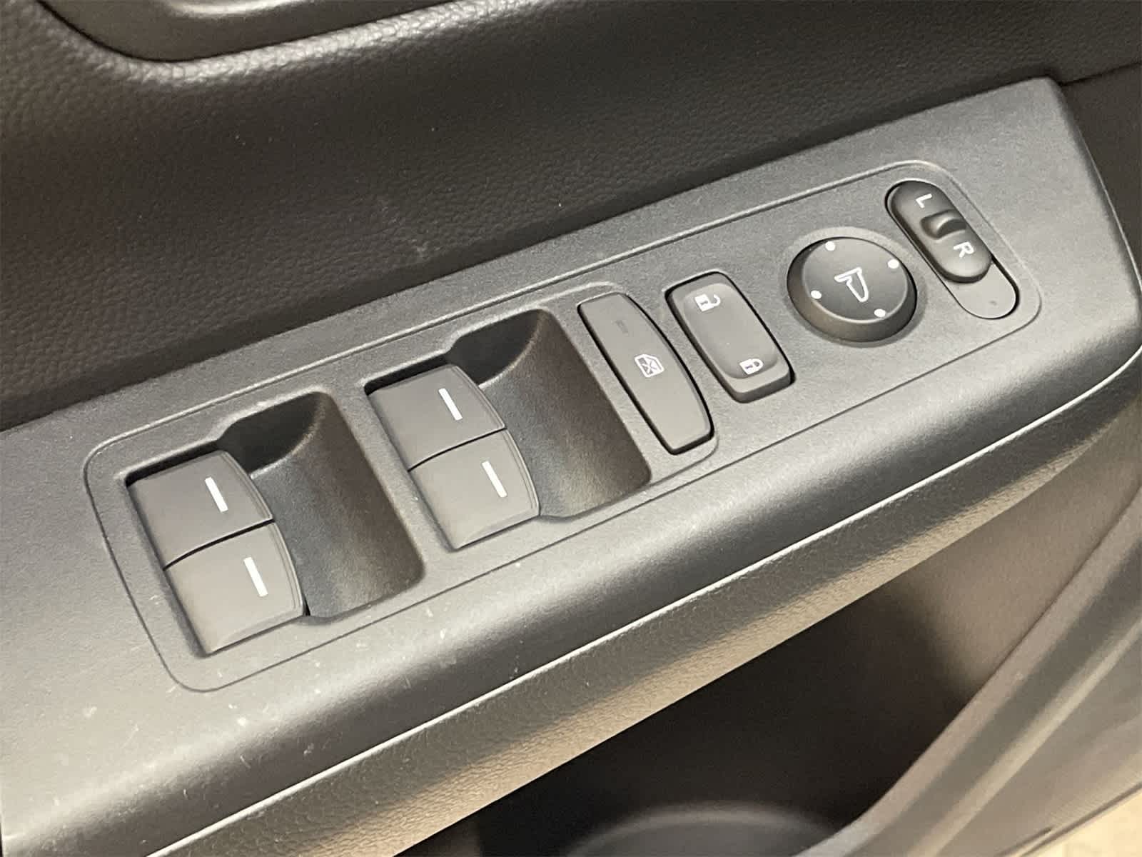 Thumbnail: 2025 Honda CR-V - 17