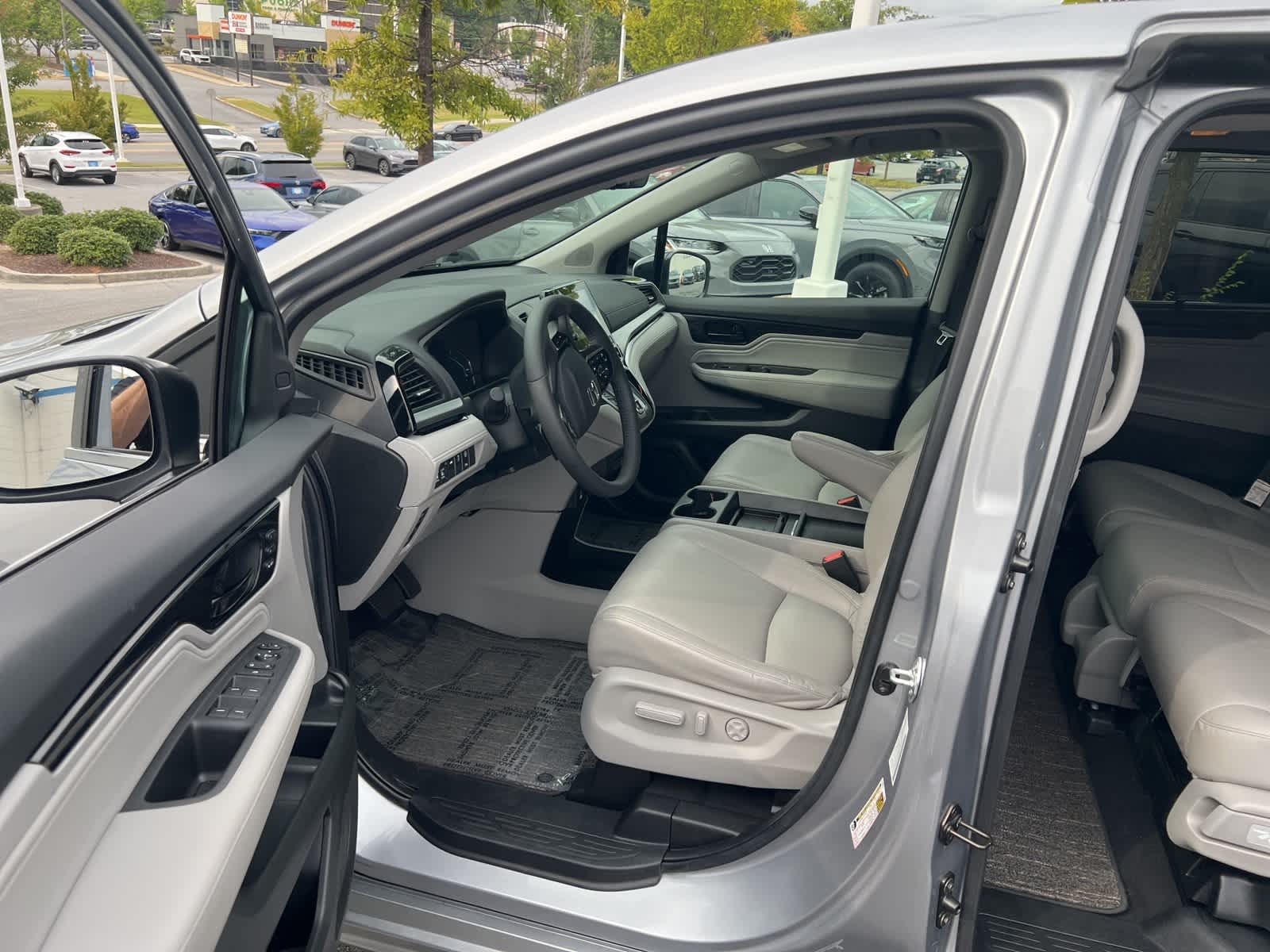 Thumbnail: 2024 Honda Odyssey - 16