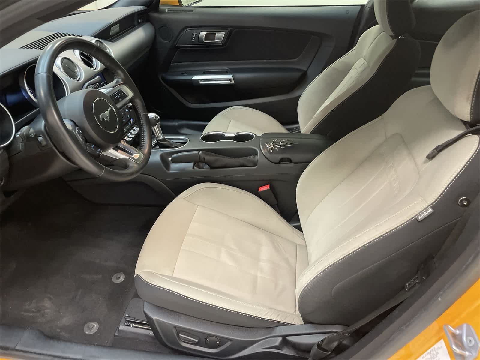 Thumbnail: 2022 Ford Mustang - 16