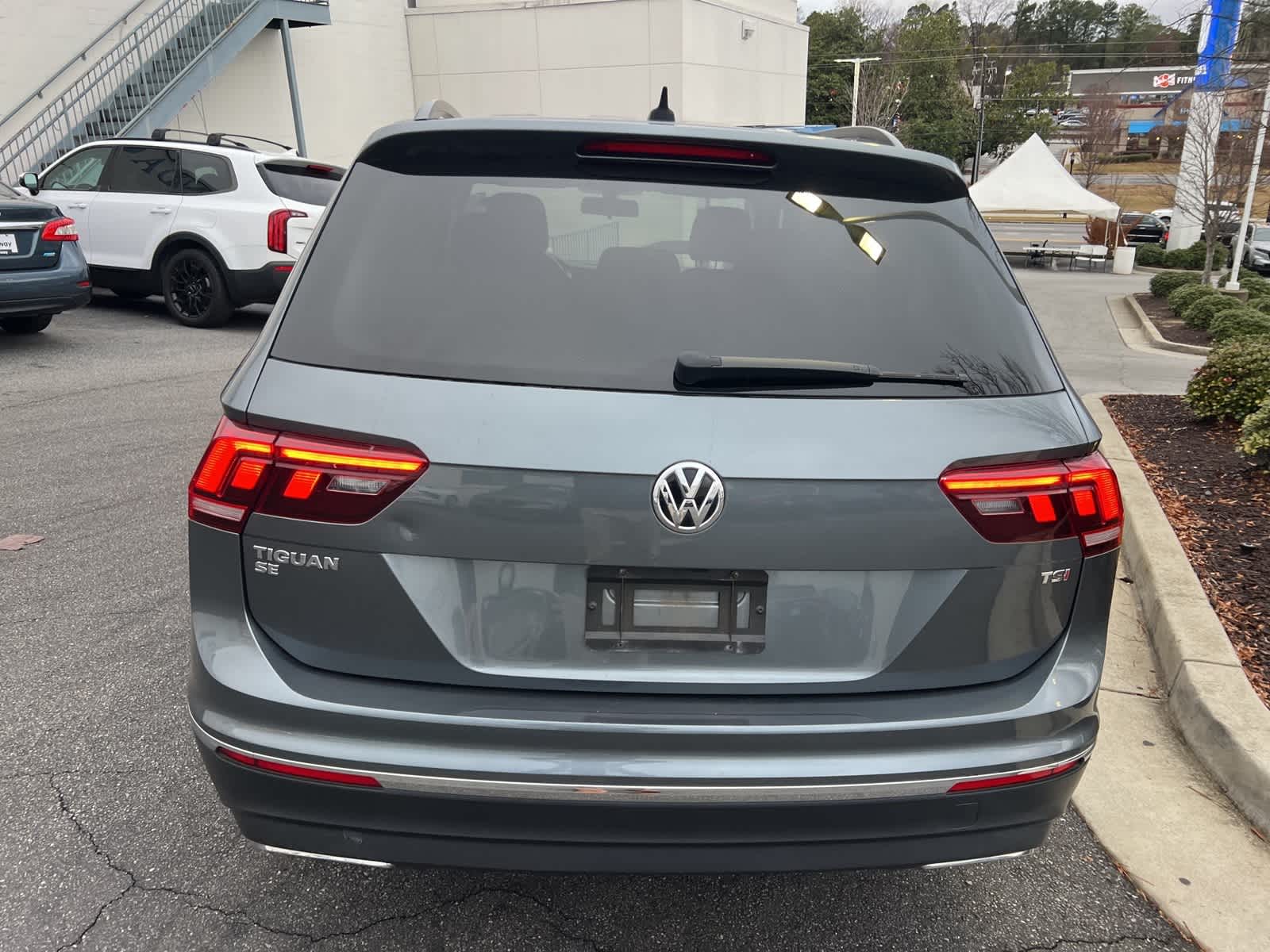 Thumbnail: 2018 Volkswagen Tiguan - 9