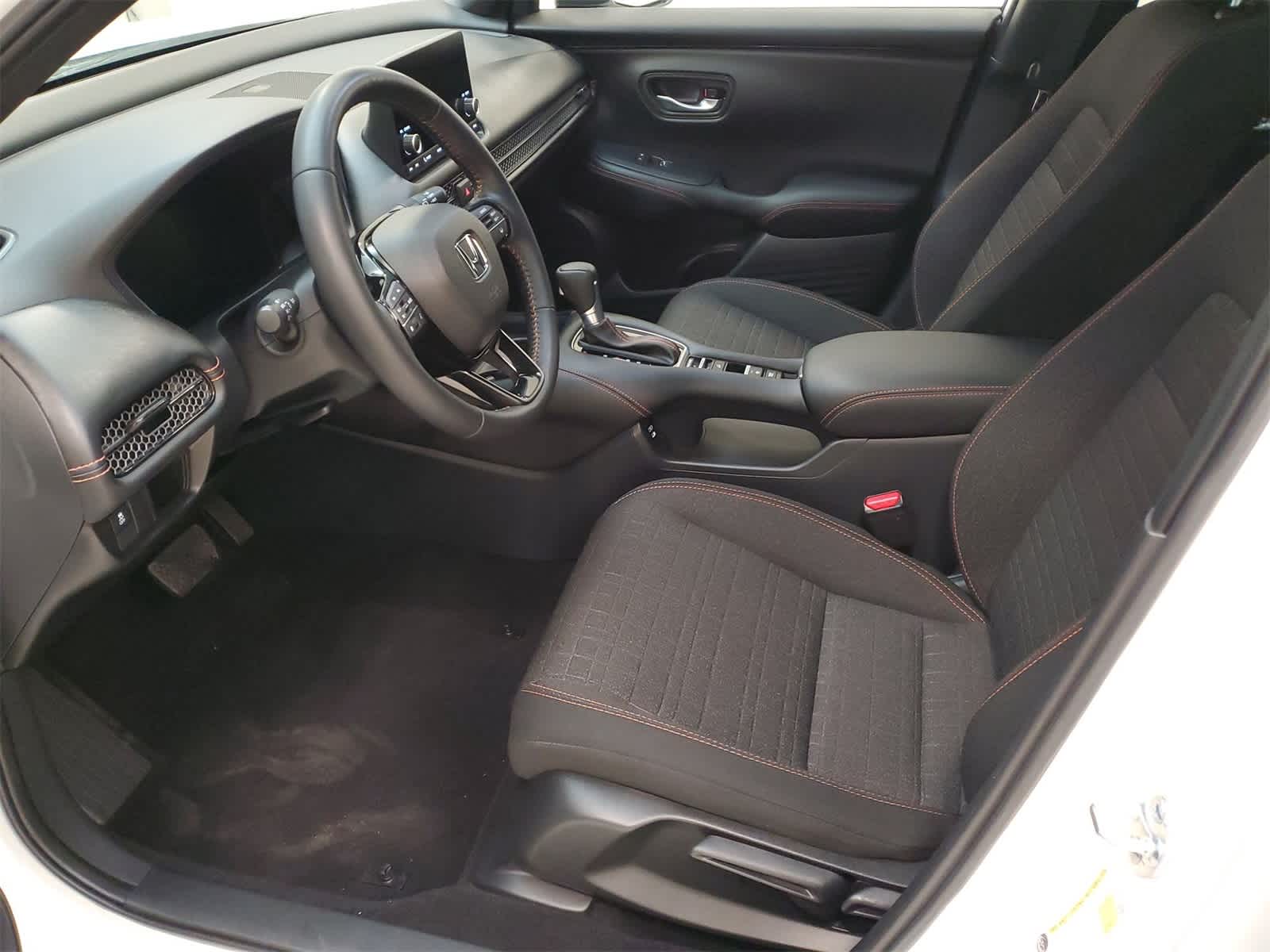 Thumbnail: 2025 Honda HR-V - 17