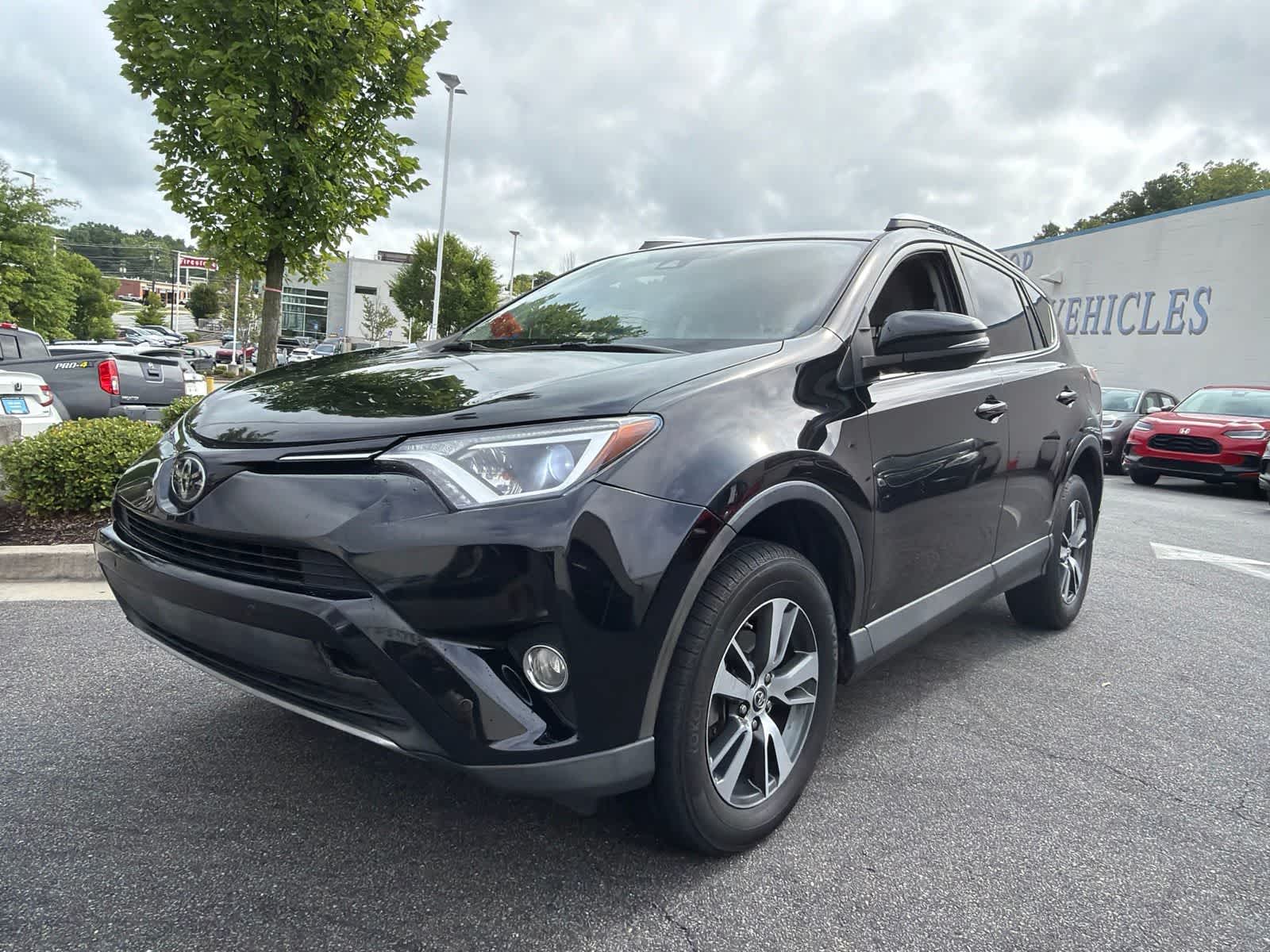 Thumbnail: 2018 Toyota RAV4 - 1