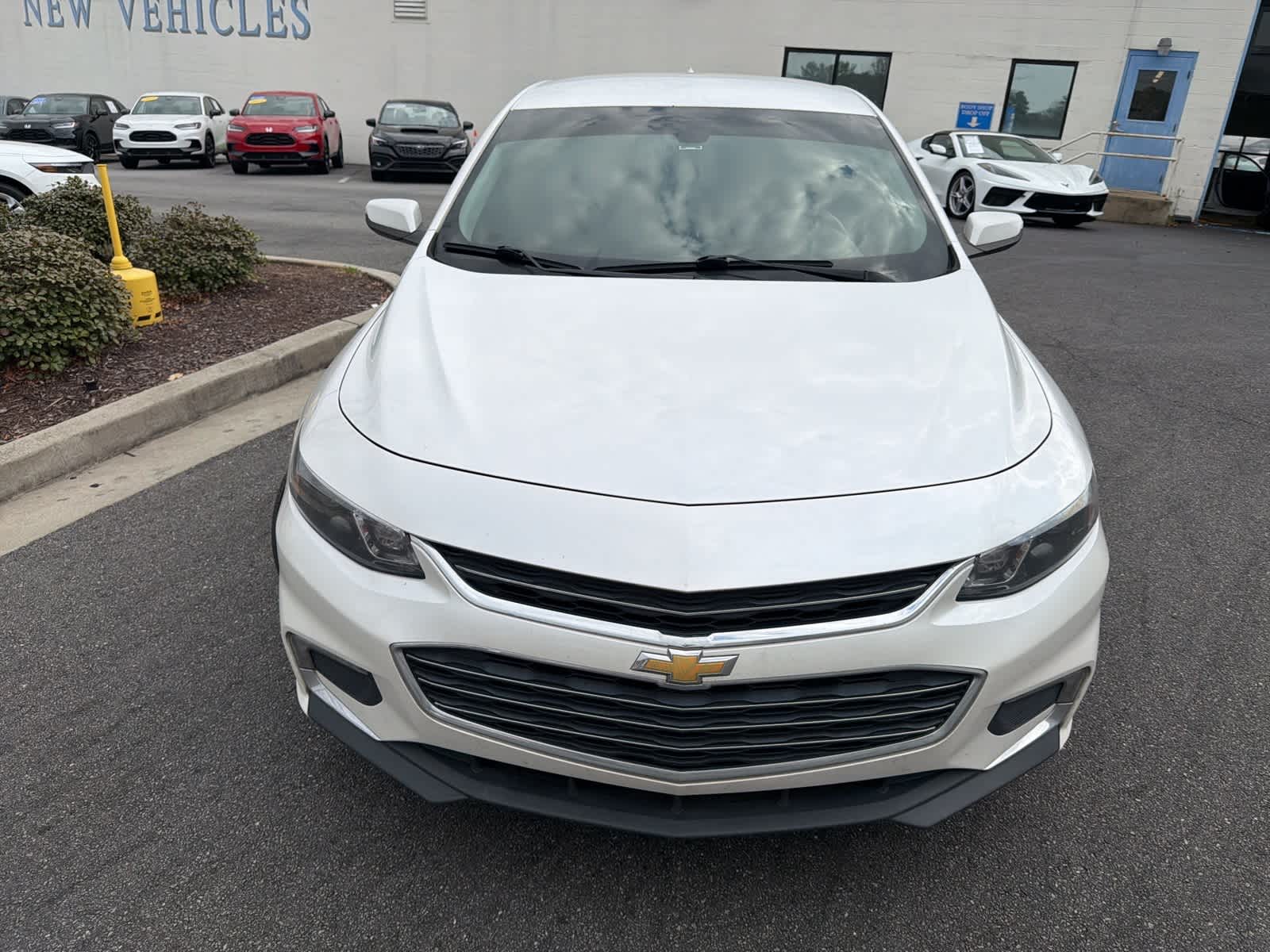 Thumbnail: 2016 Chevrolet Malibu - 14