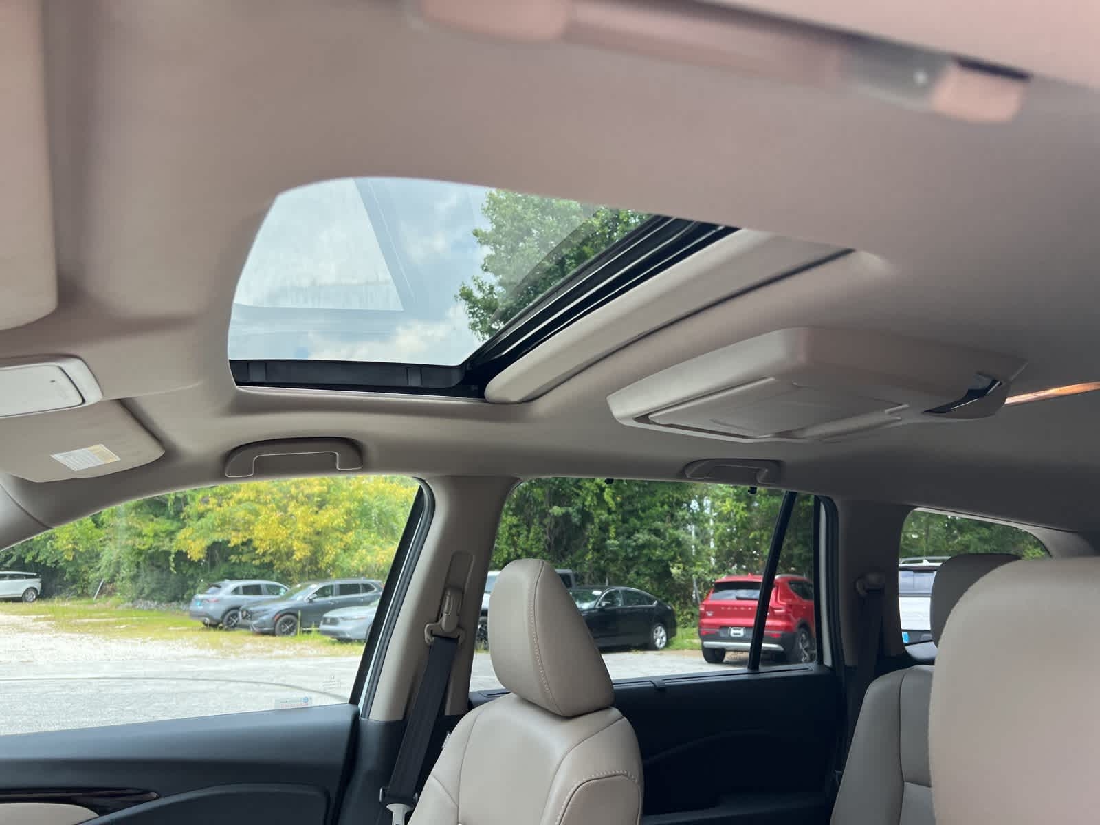 Thumbnail: 2020 Honda Pilot - 20