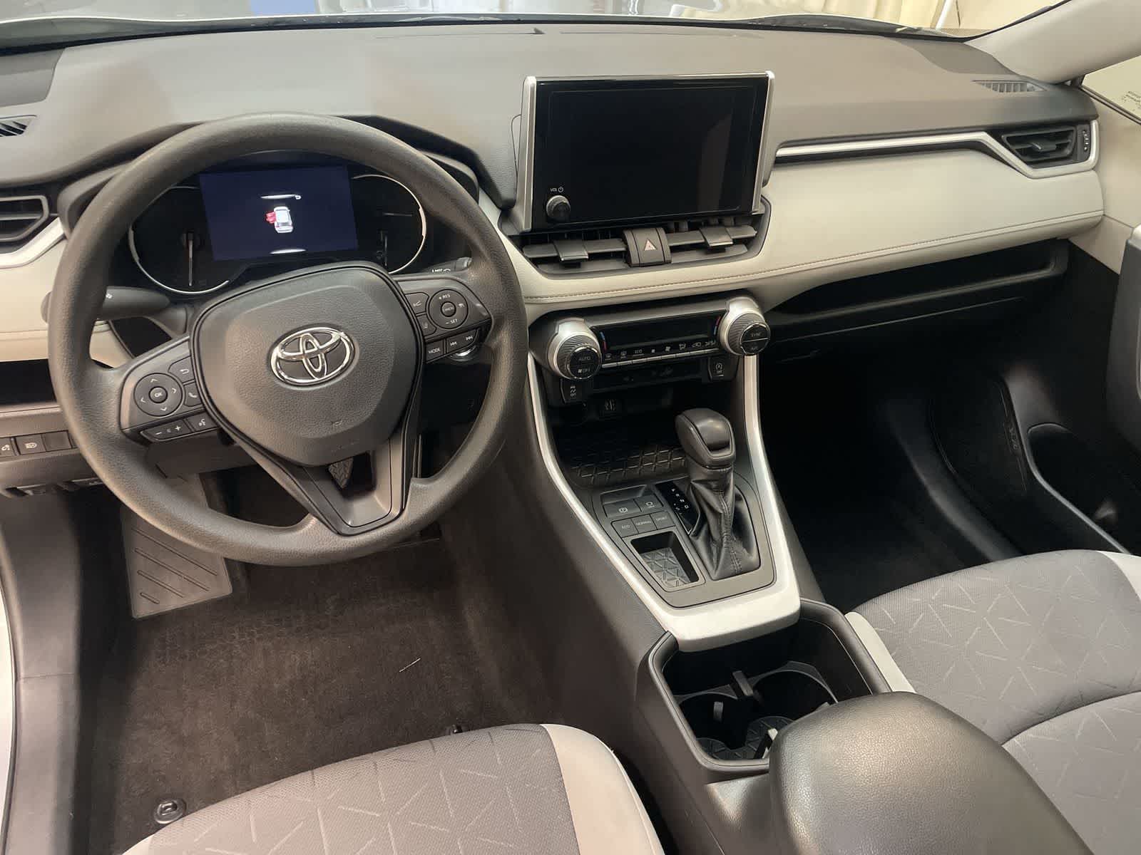 Thumbnail: 2023 Toyota RAV4 - 18