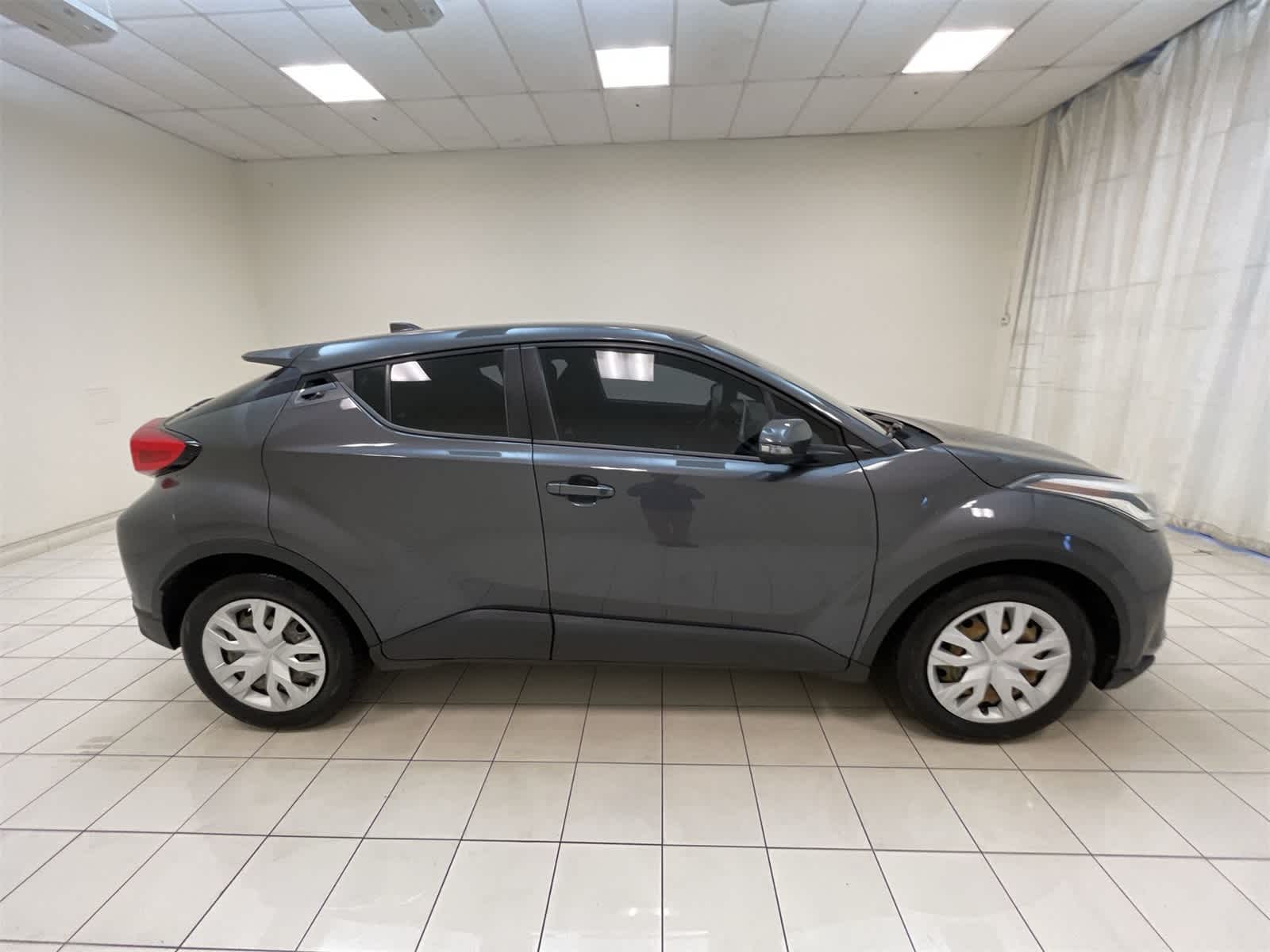 Thumbnail: 2021 Toyota C-HR - 23