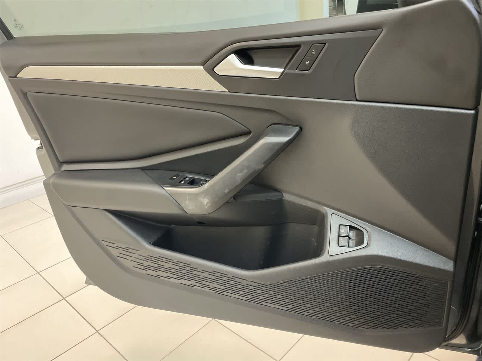 Thumbnail: 2021 Volkswagen Jetta - 12