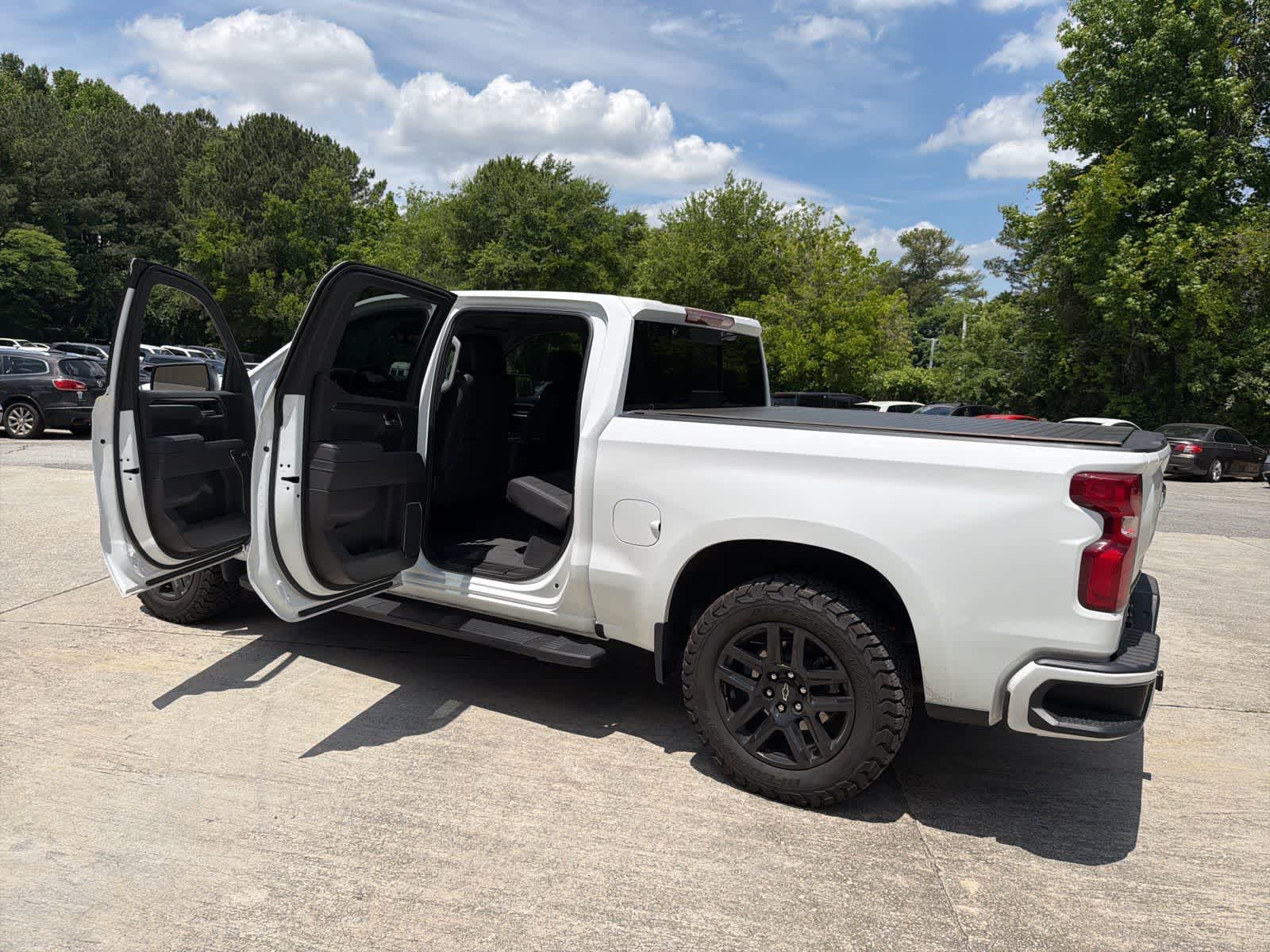 Thumbnail: 2026 Chevrolet Silverado 1500 - 21