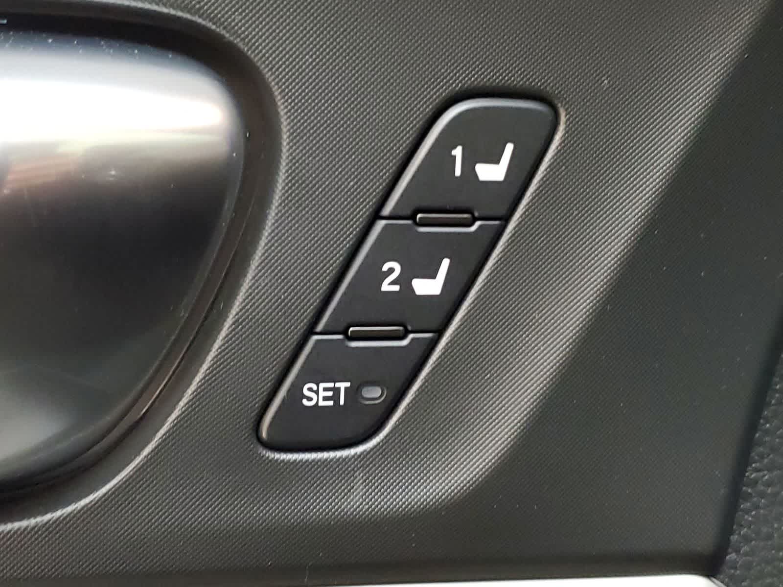 Thumbnail: 2024 Acura Integra - 18