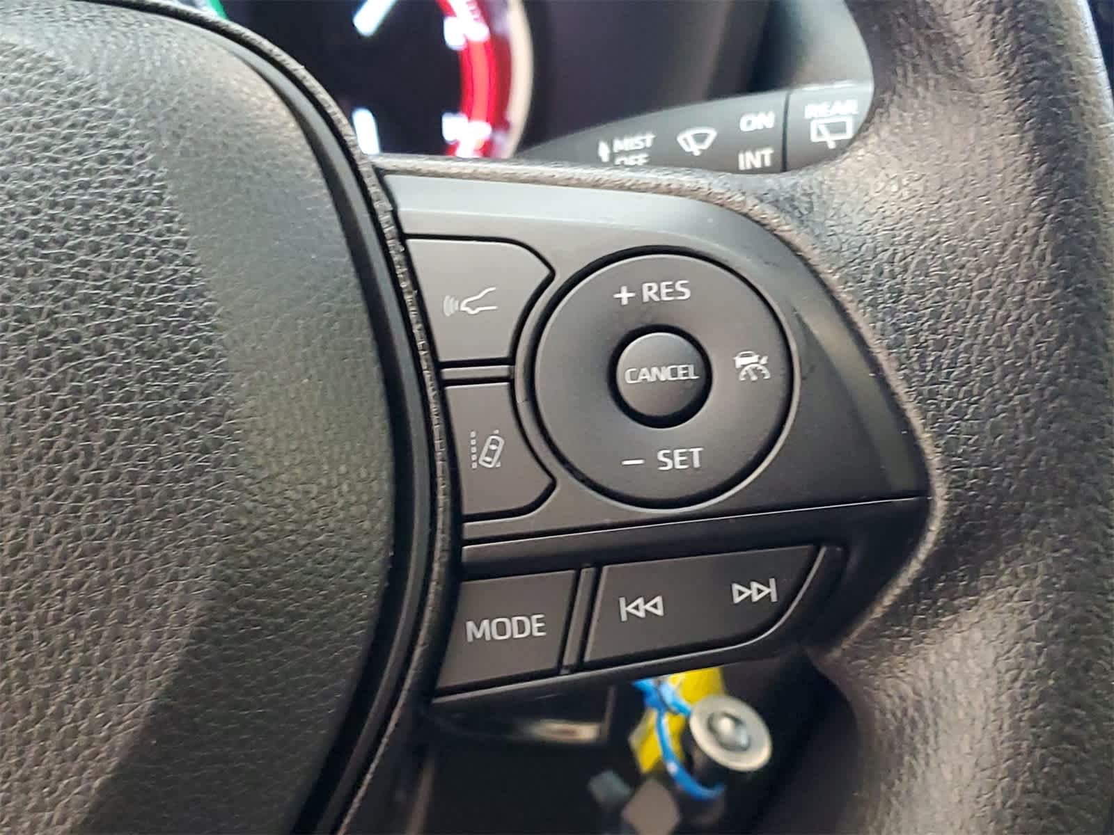 Thumbnail: 2025 Toyota RAV4 - 10