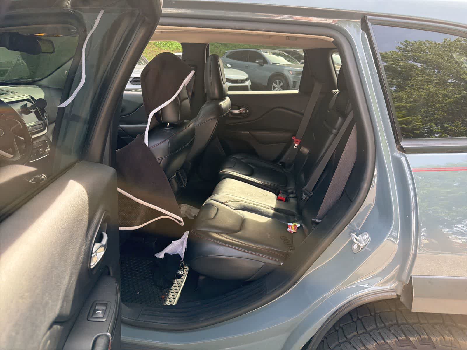 Thumbnail: 2014 Jeep Cherokee - 16