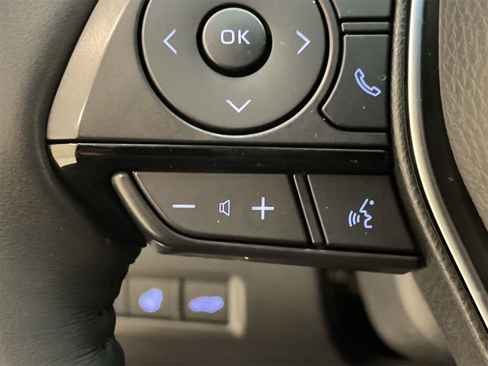 Thumbnail: 2021 Toyota Venza - 34