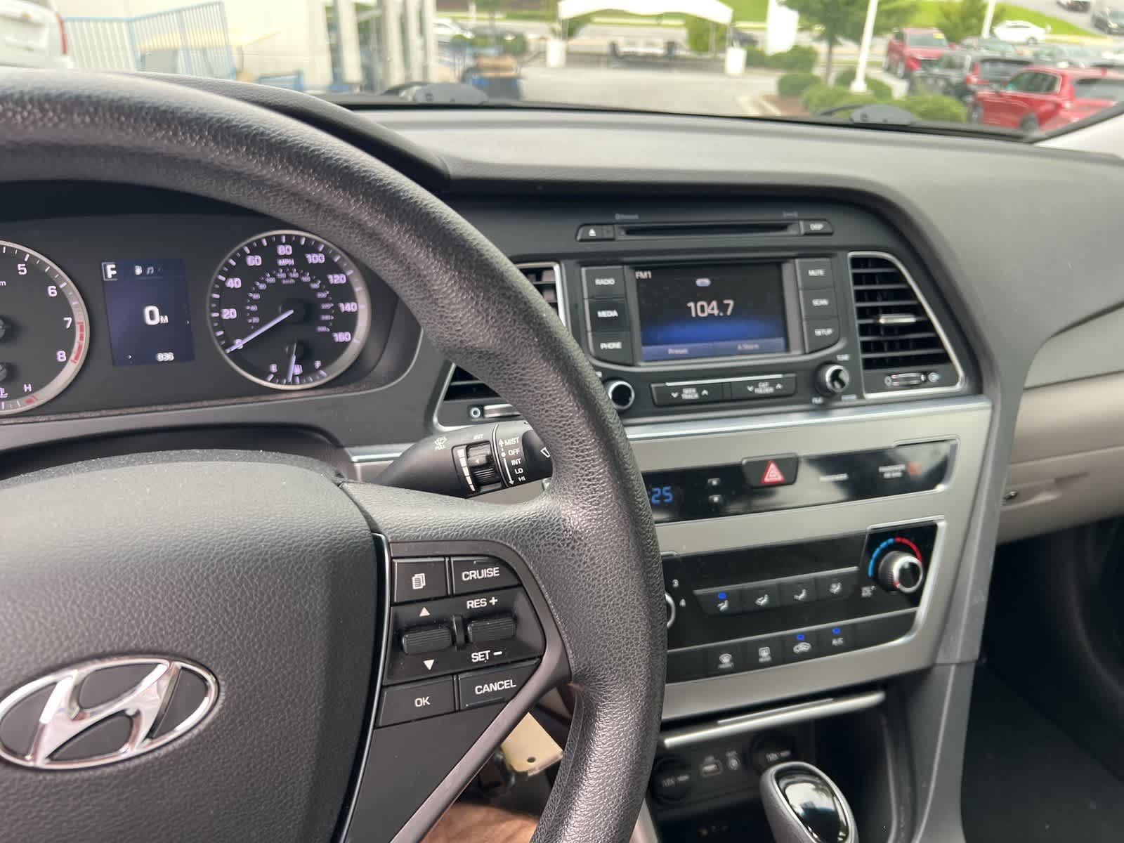 Thumbnail: 2015 Hyundai Sonata - 21