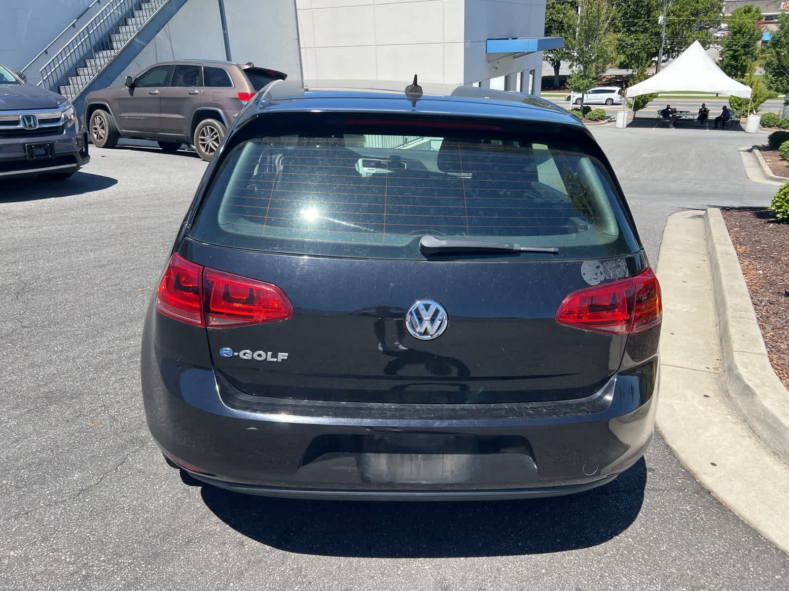 Thumbnail: 2016 Volkswagen e-Golf - 9
