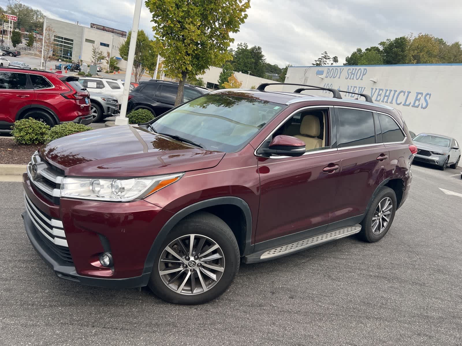 Thumbnail: 2019 Toyota Highlander - 4