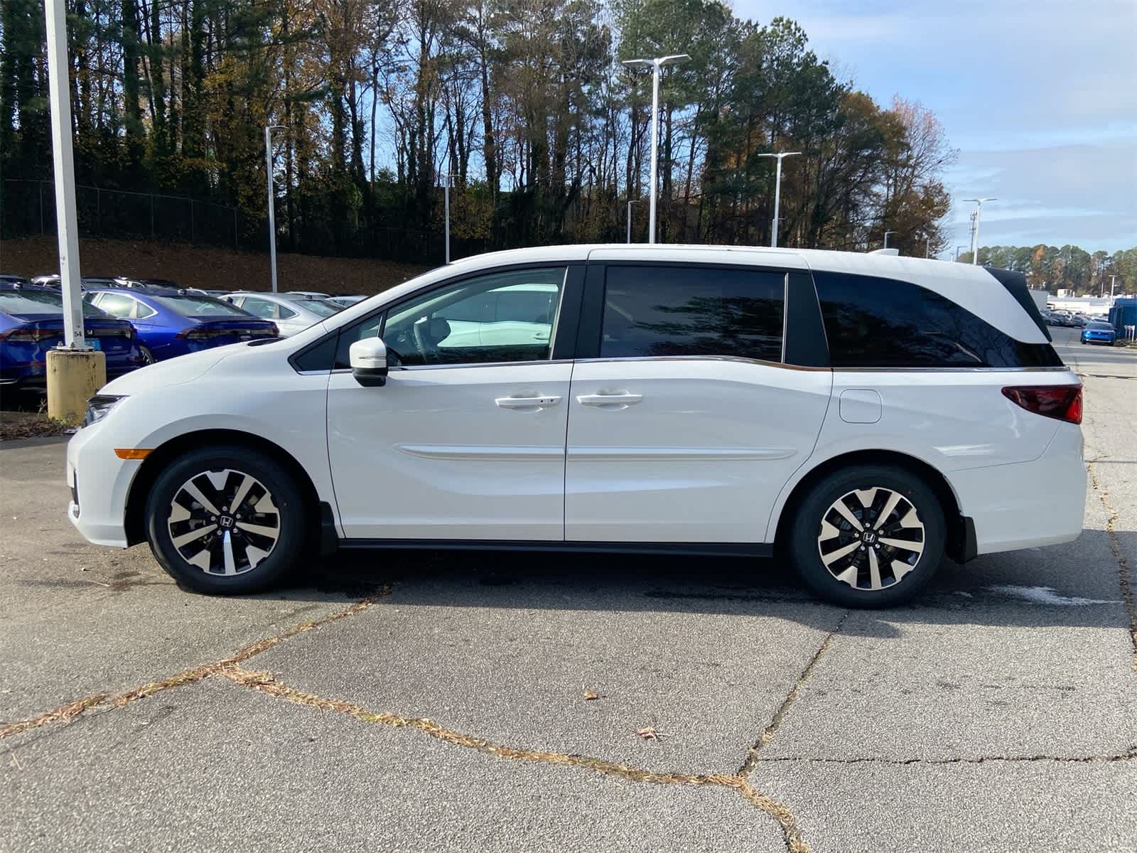 2026 Honda Odyssey EX-L photo 2