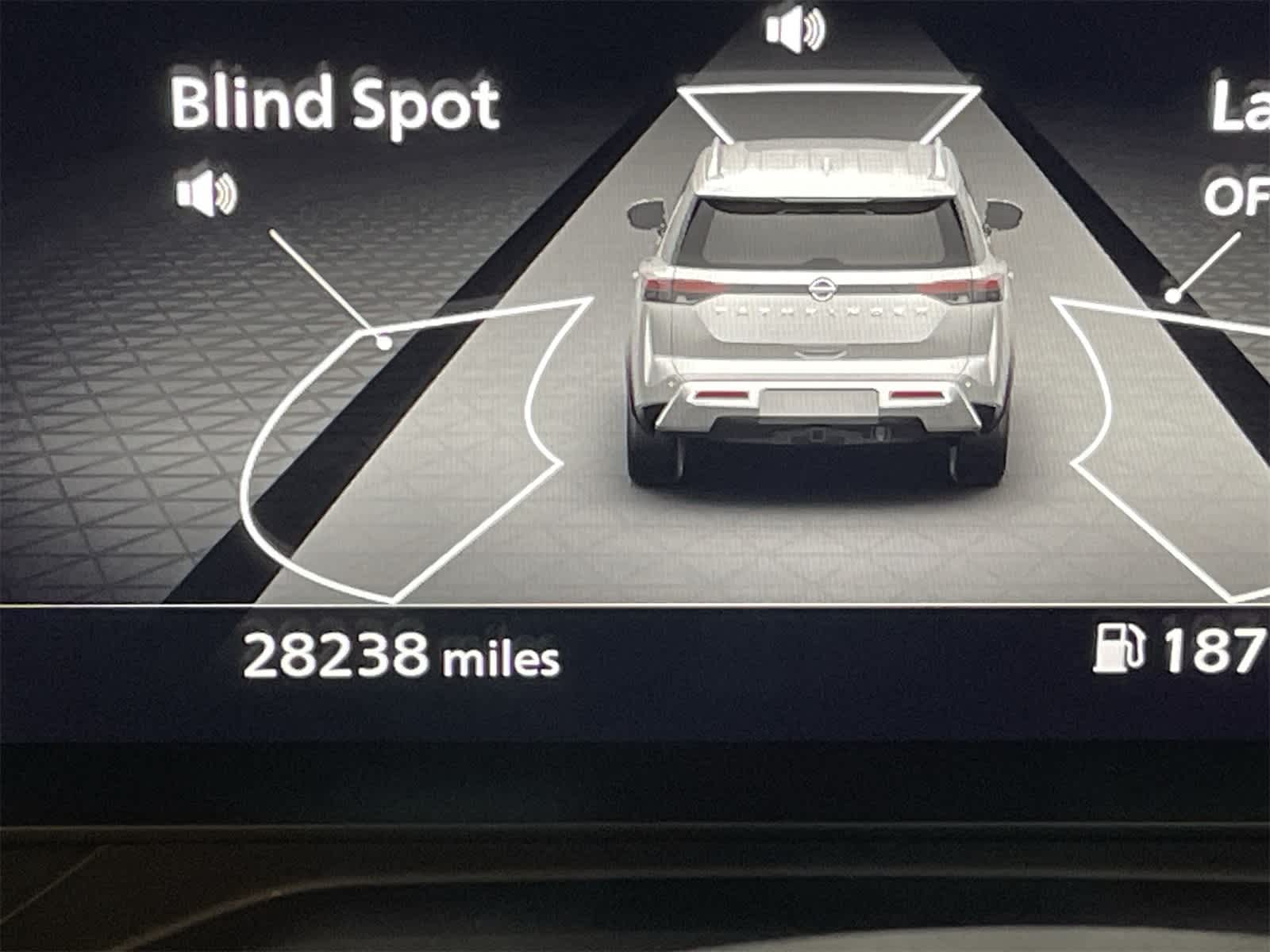 Thumbnail: 2023 Nissan Pathfinder - 16