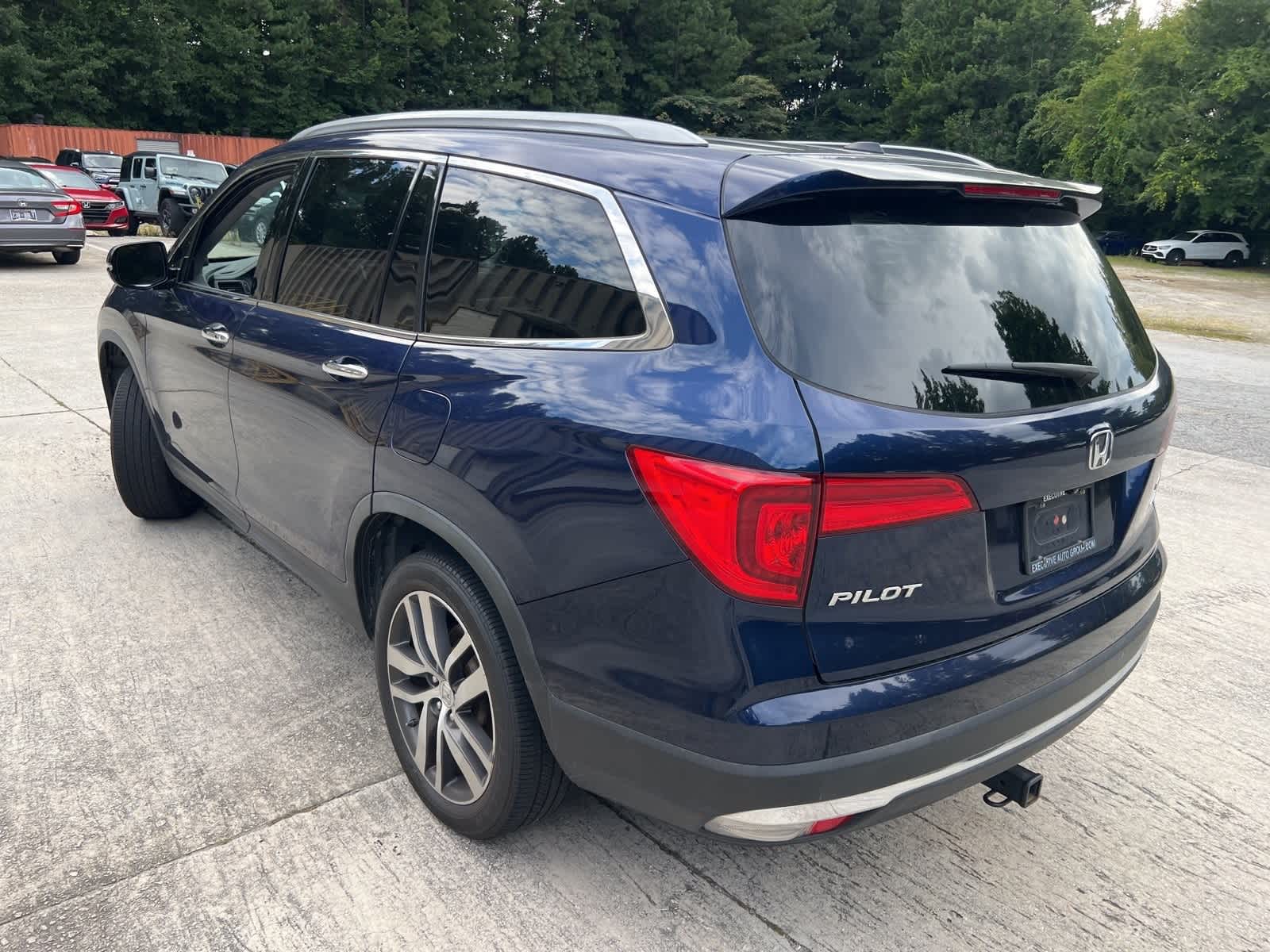 Thumbnail: 2017 Honda Pilot - 7