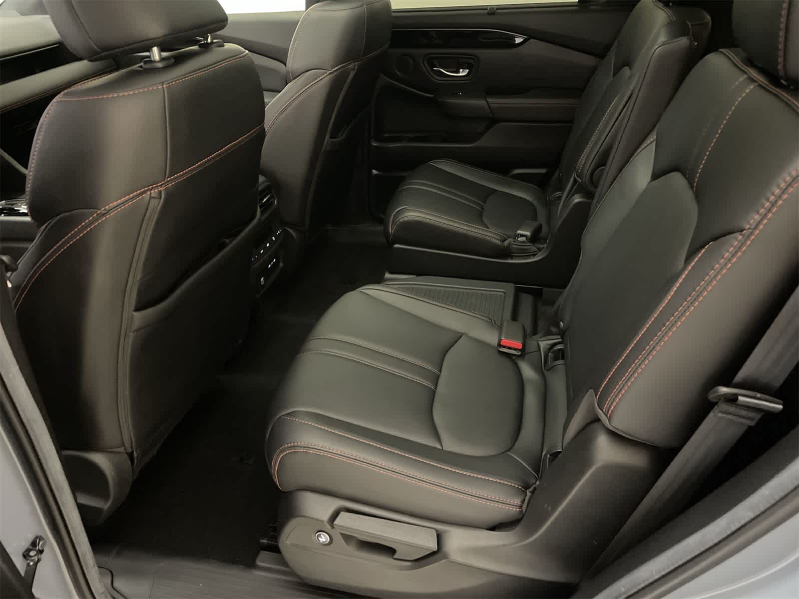 Thumbnail: 2024 Honda Pilot - 21