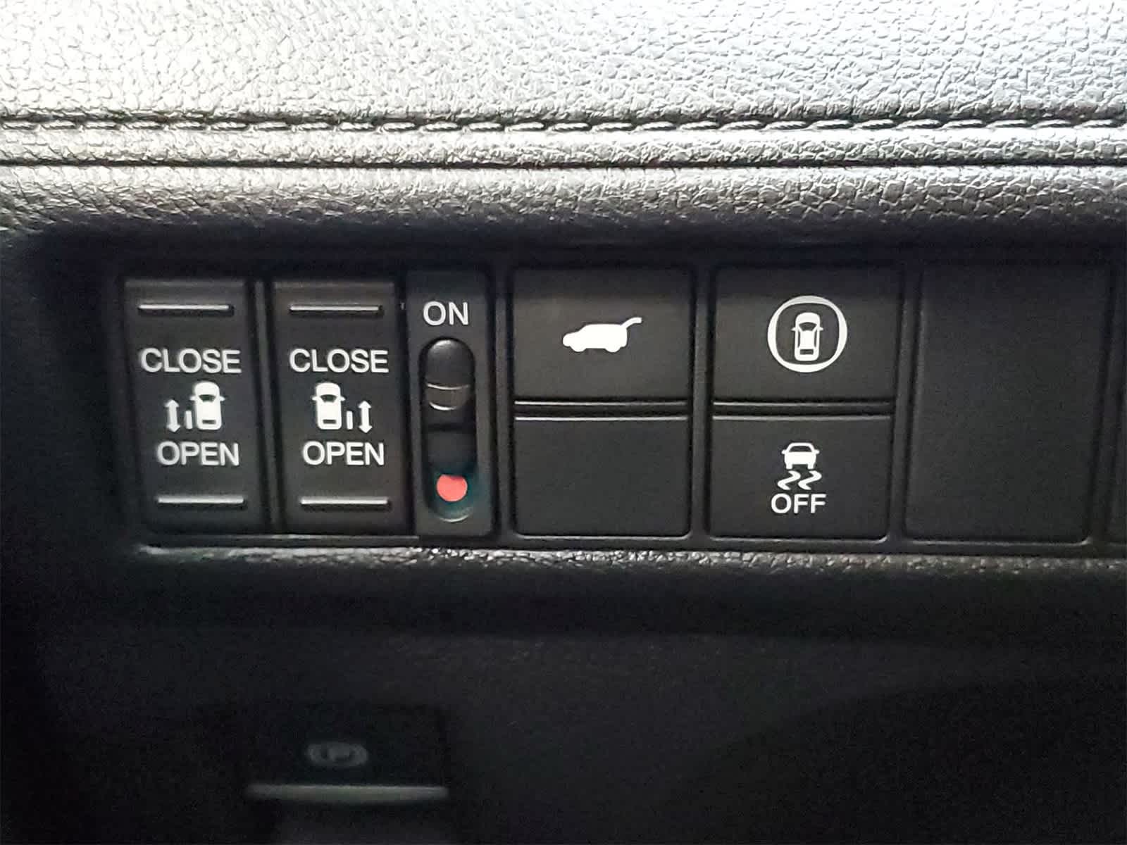 Thumbnail: 2023 Honda Odyssey - 34