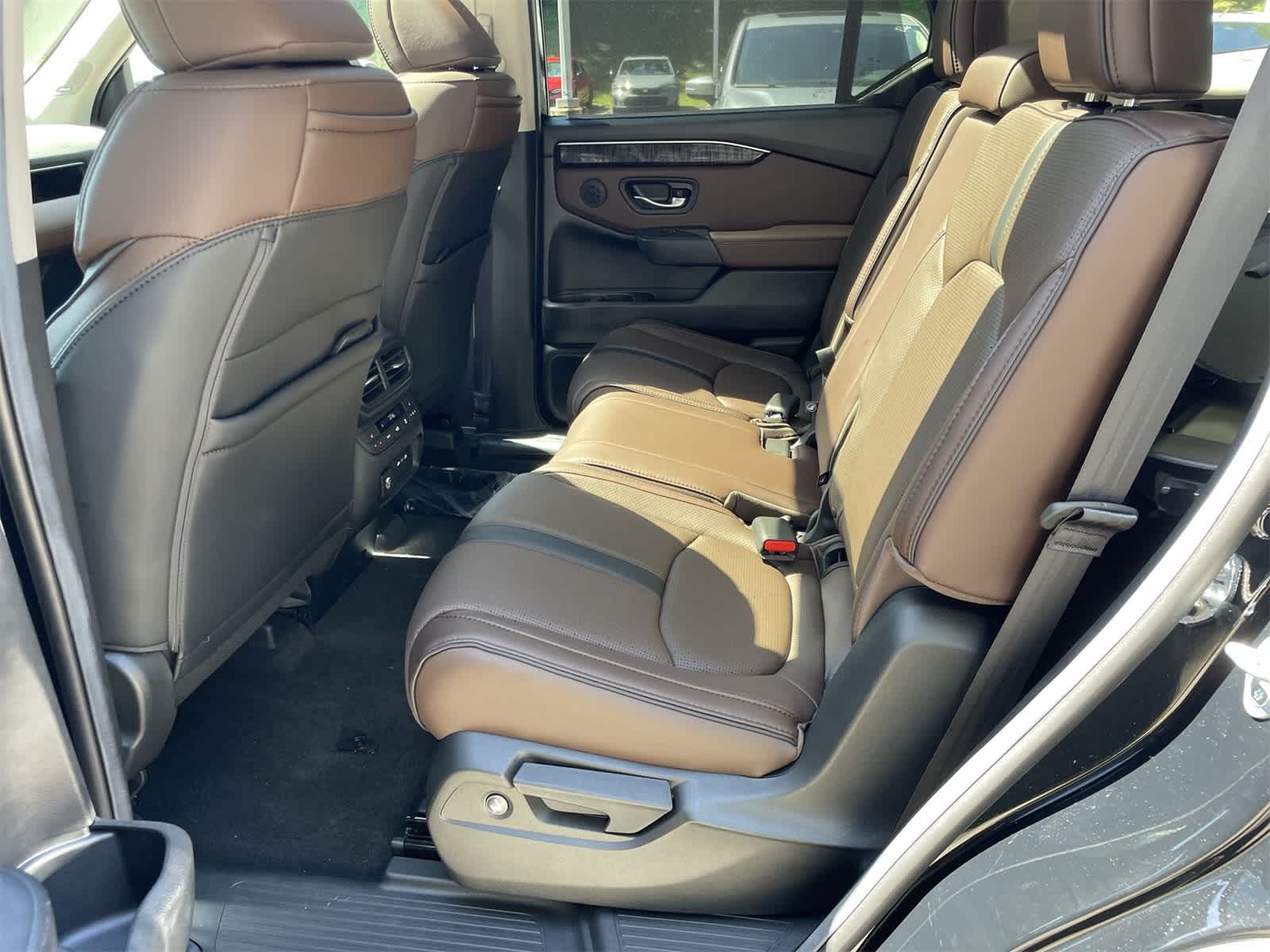 Thumbnail: 2025 Honda Pilot - 10