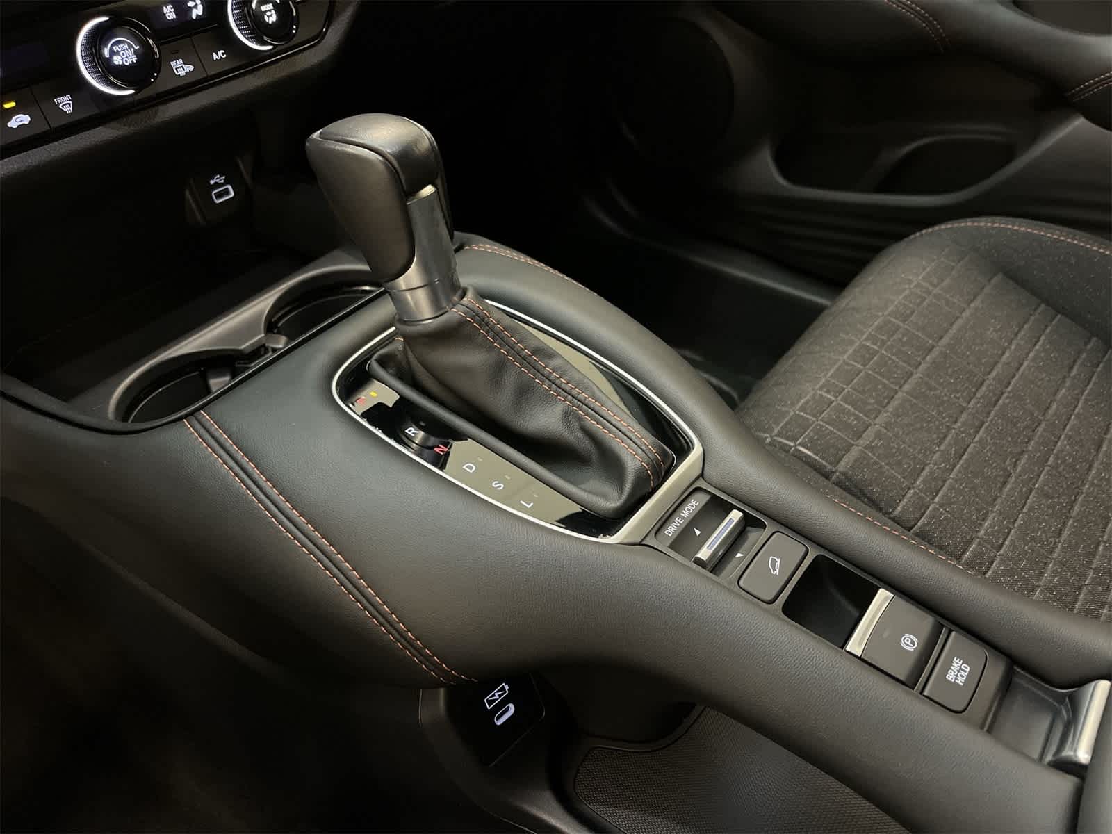 Thumbnail: 2025 Honda HR-V - 8