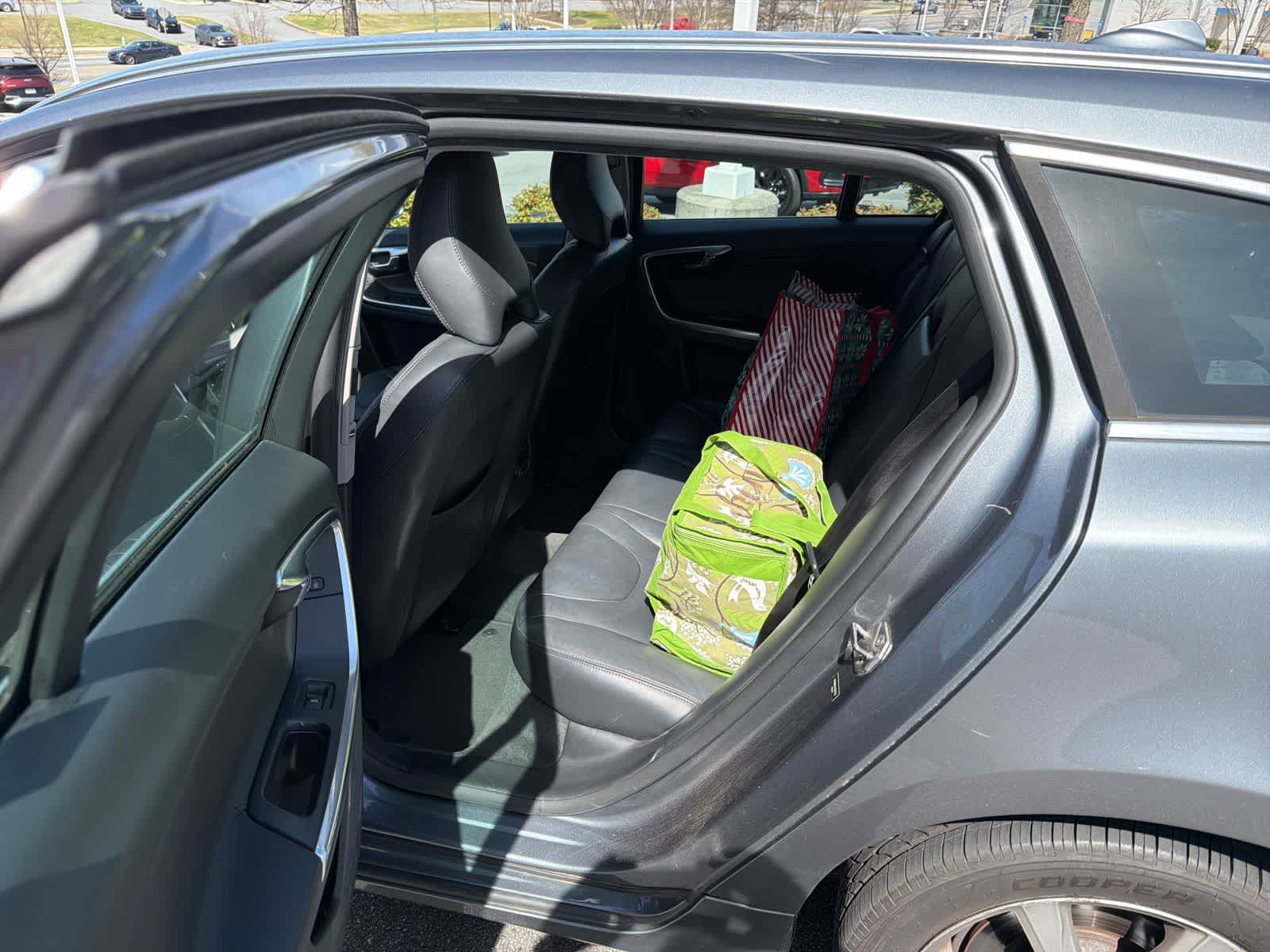 Thumbnail: 2017 Volvo V60 - 15