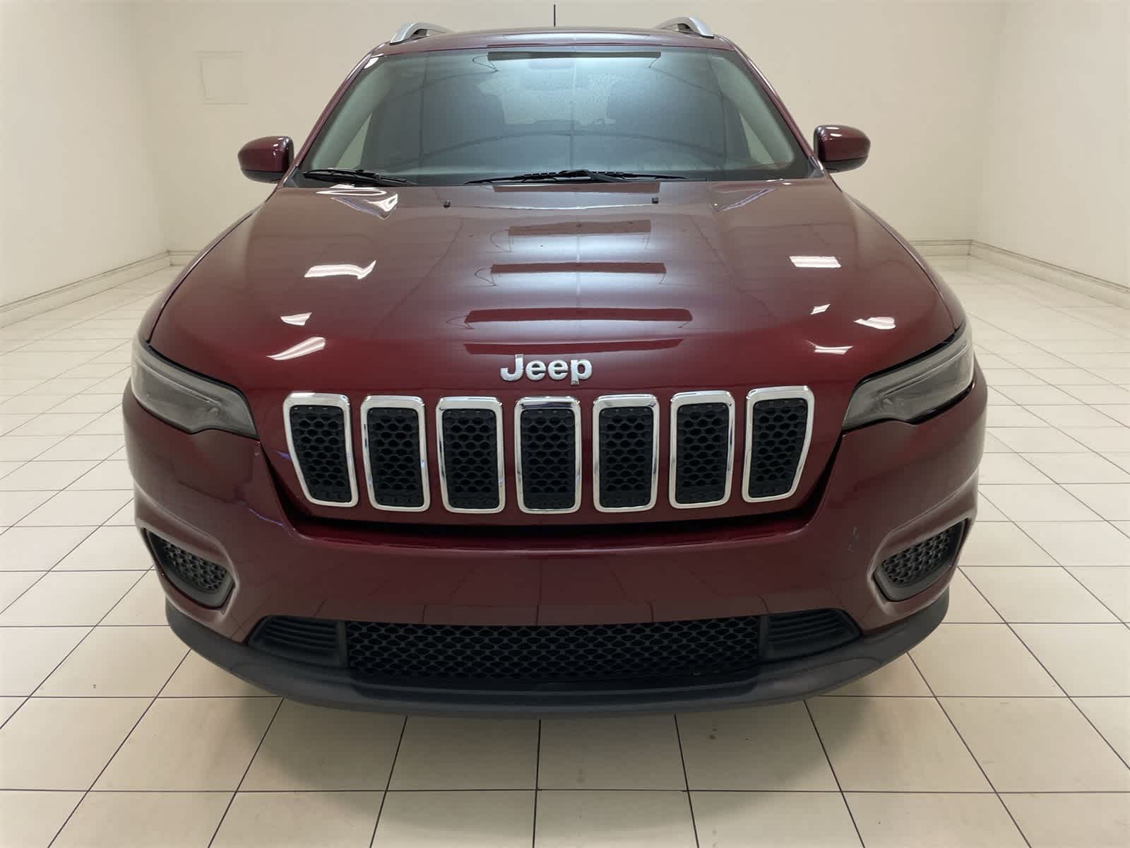 Thumbnail: 2020 Jeep Cherokee - 21