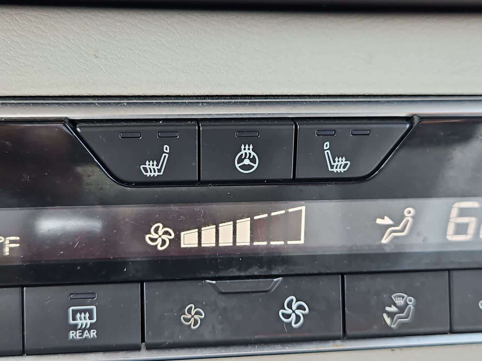 2019 Nissan Altima SV - Photo 6