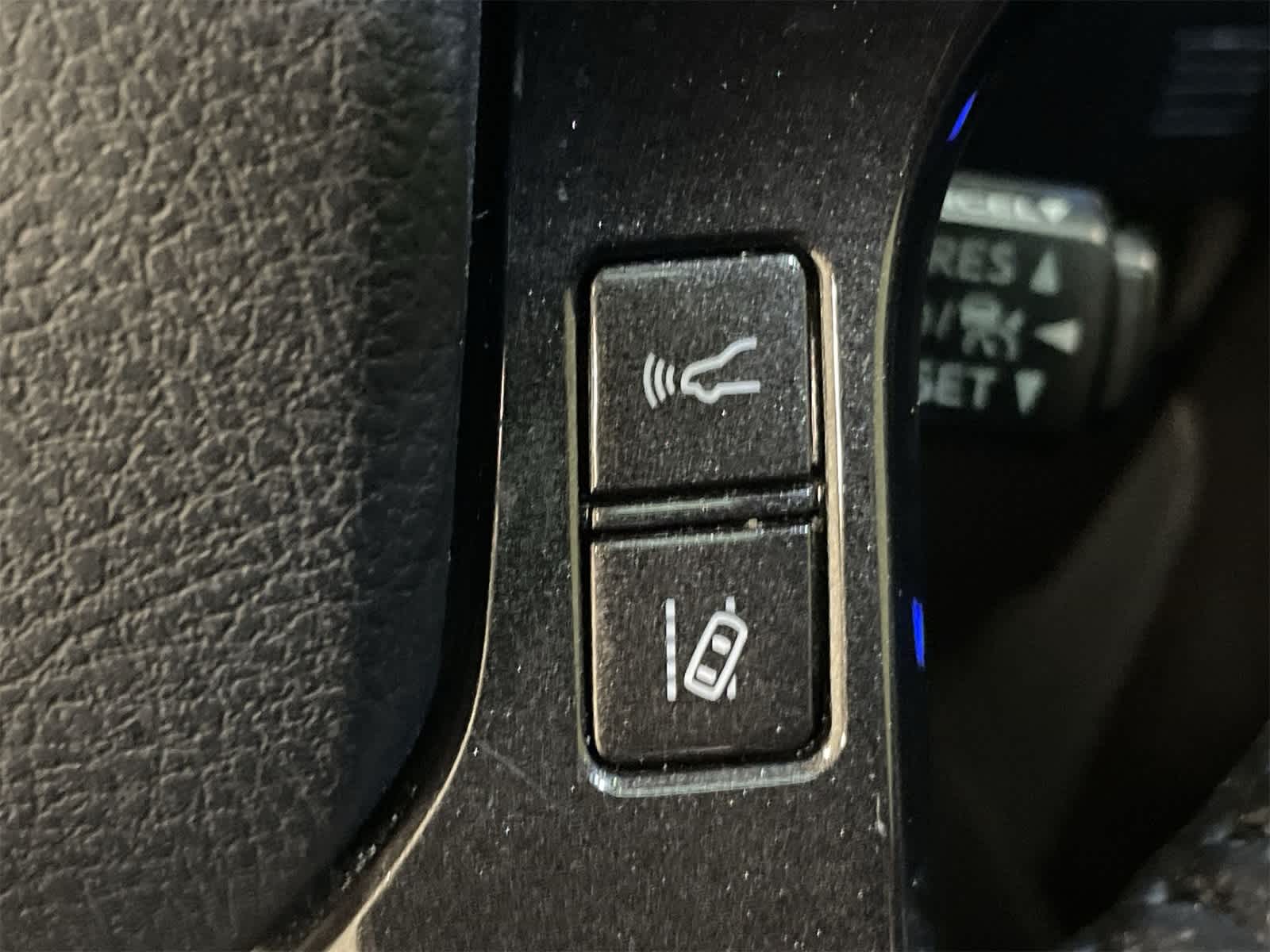 Thumbnail: 2023 Toyota 4Runner - 33